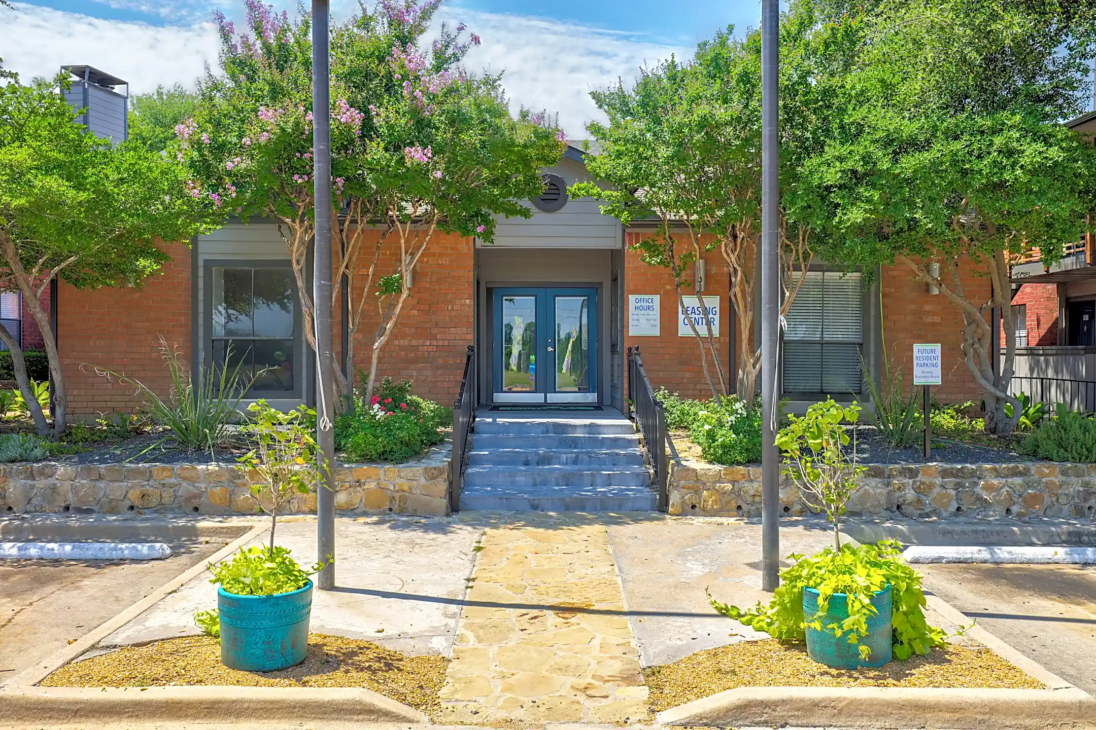 Spring Lake Haltom City, TX 76117