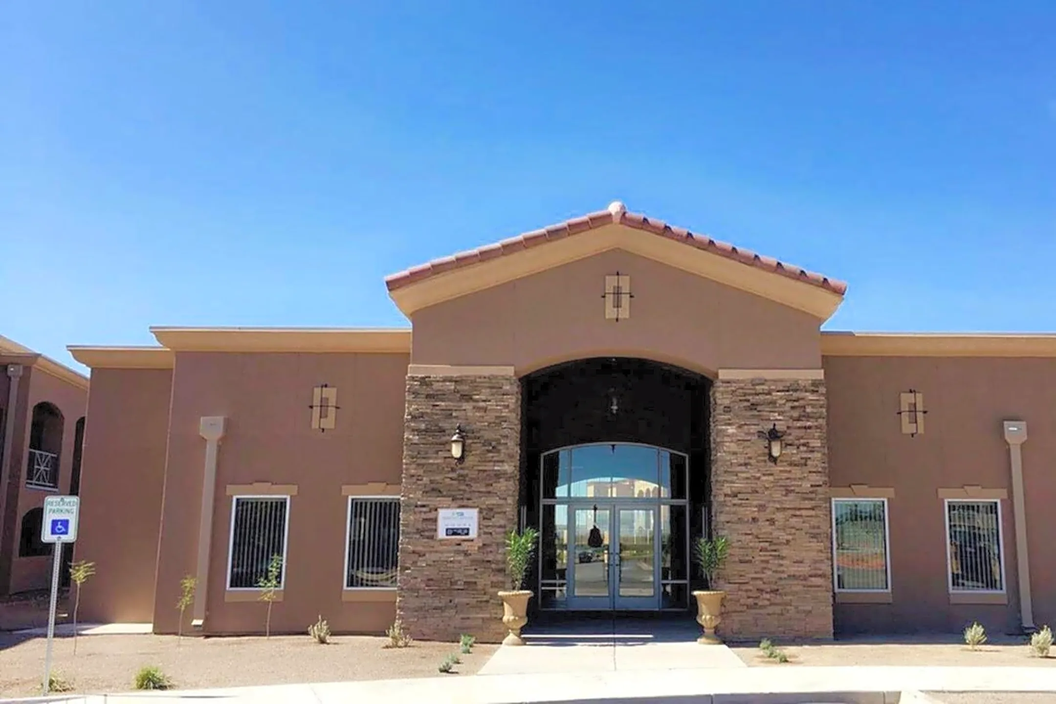 Spring River Apartments 1600 N Sycamore Ave Roswell, NM Apartments