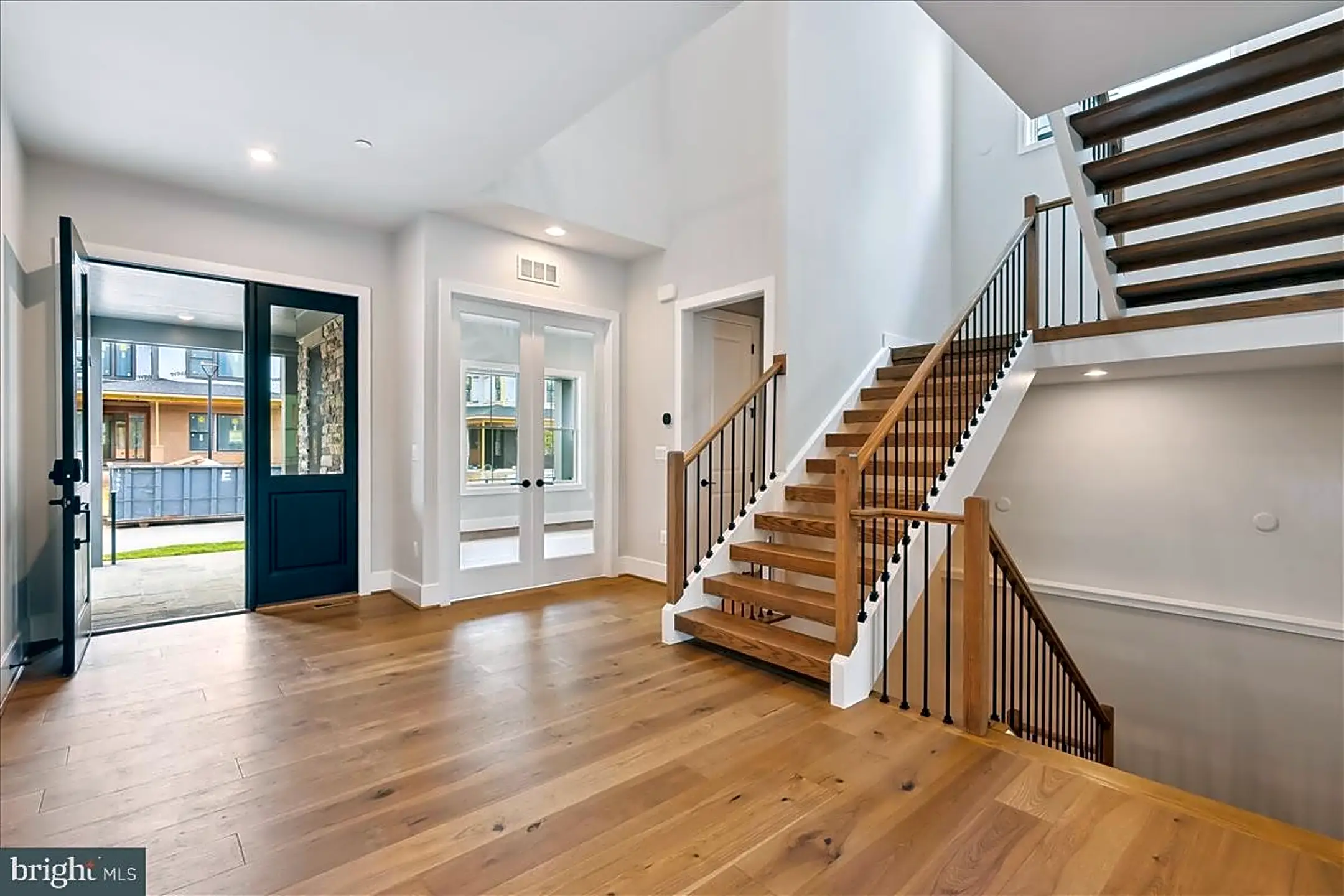 6819 Isabella St - Bethesda, MD