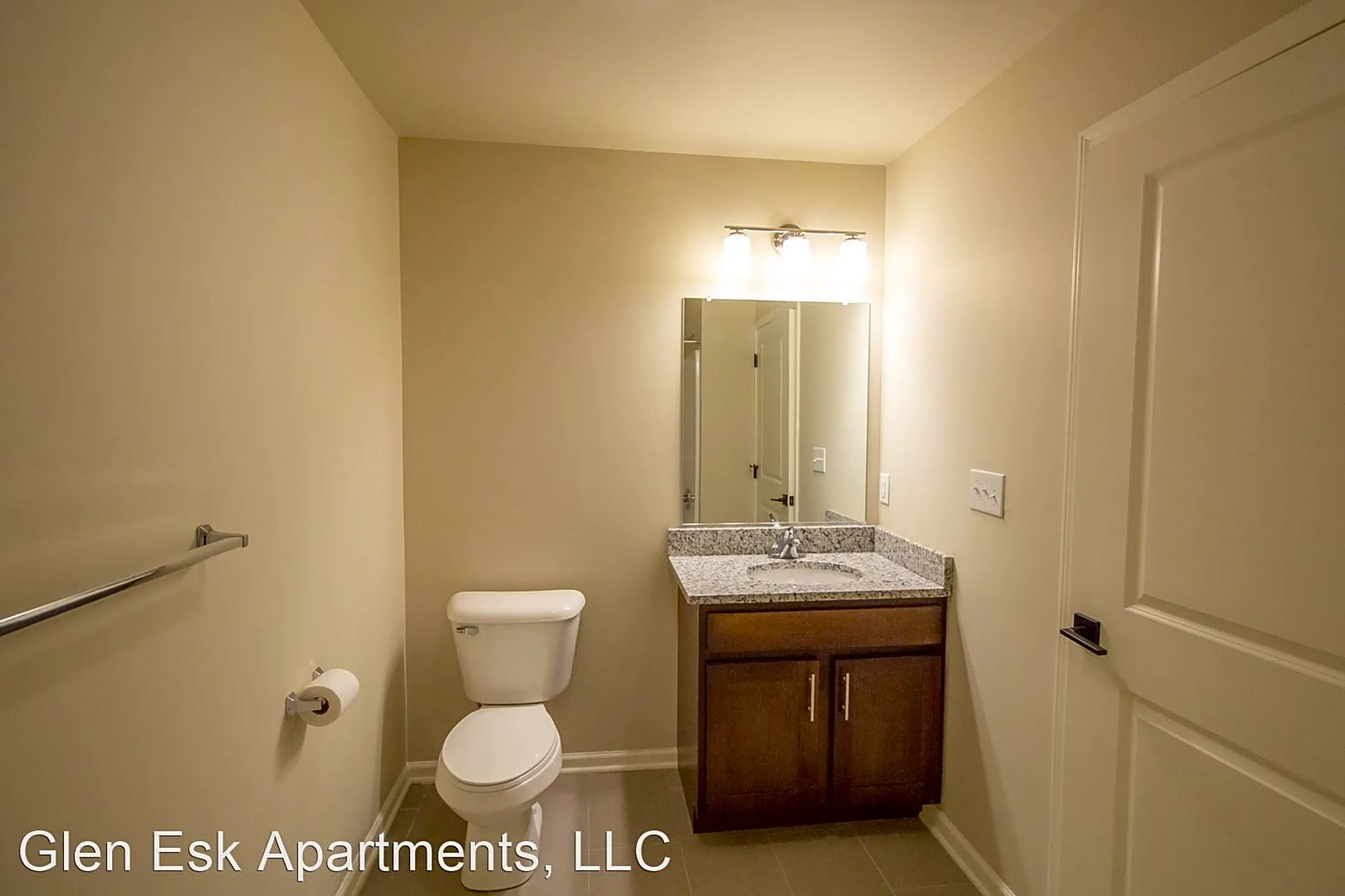 Bathroom - Glen Esk Apartments - Glenville, NY