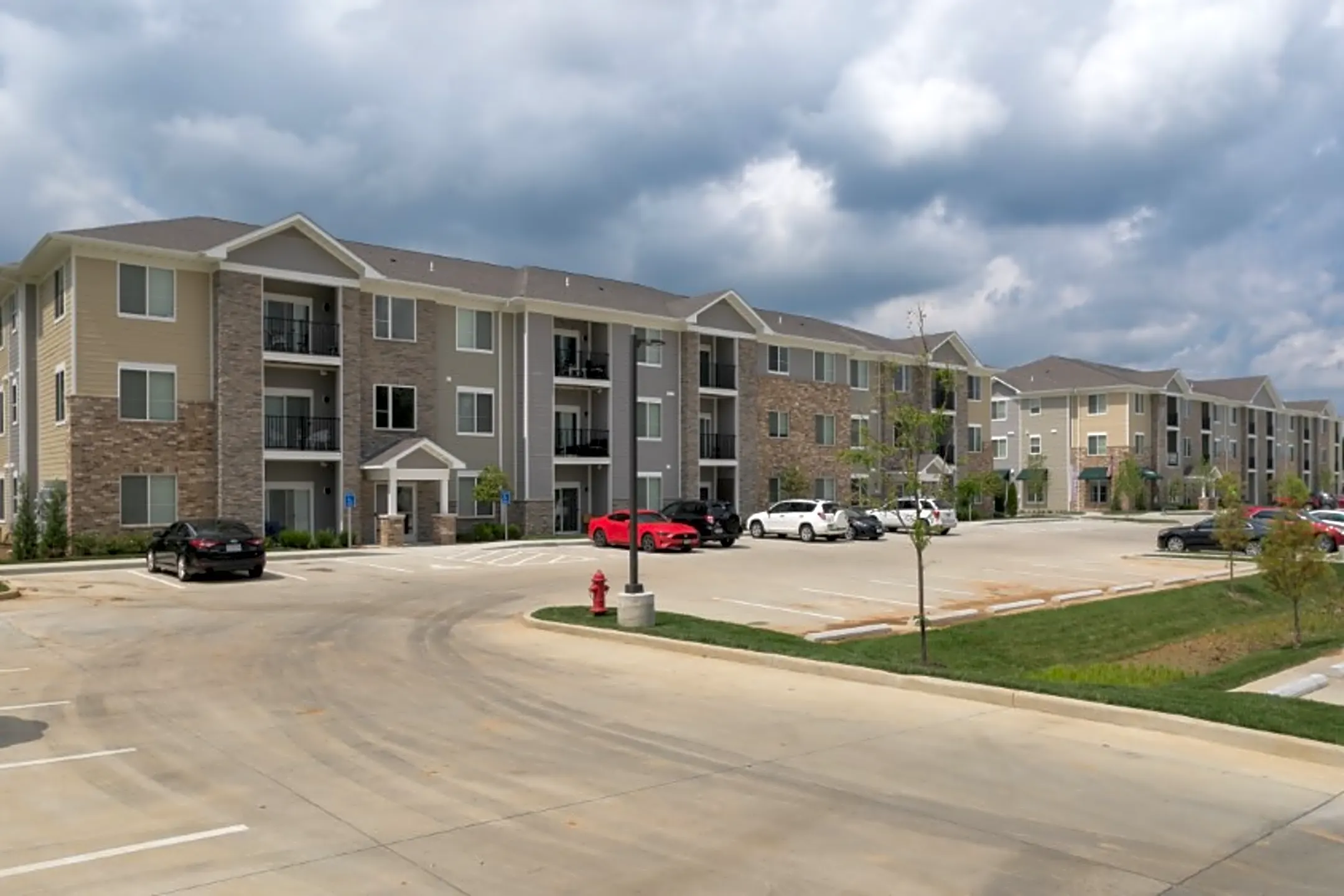 The Trace Upscale Apartments 1100 Vogt Drive Weldon Spring, MO