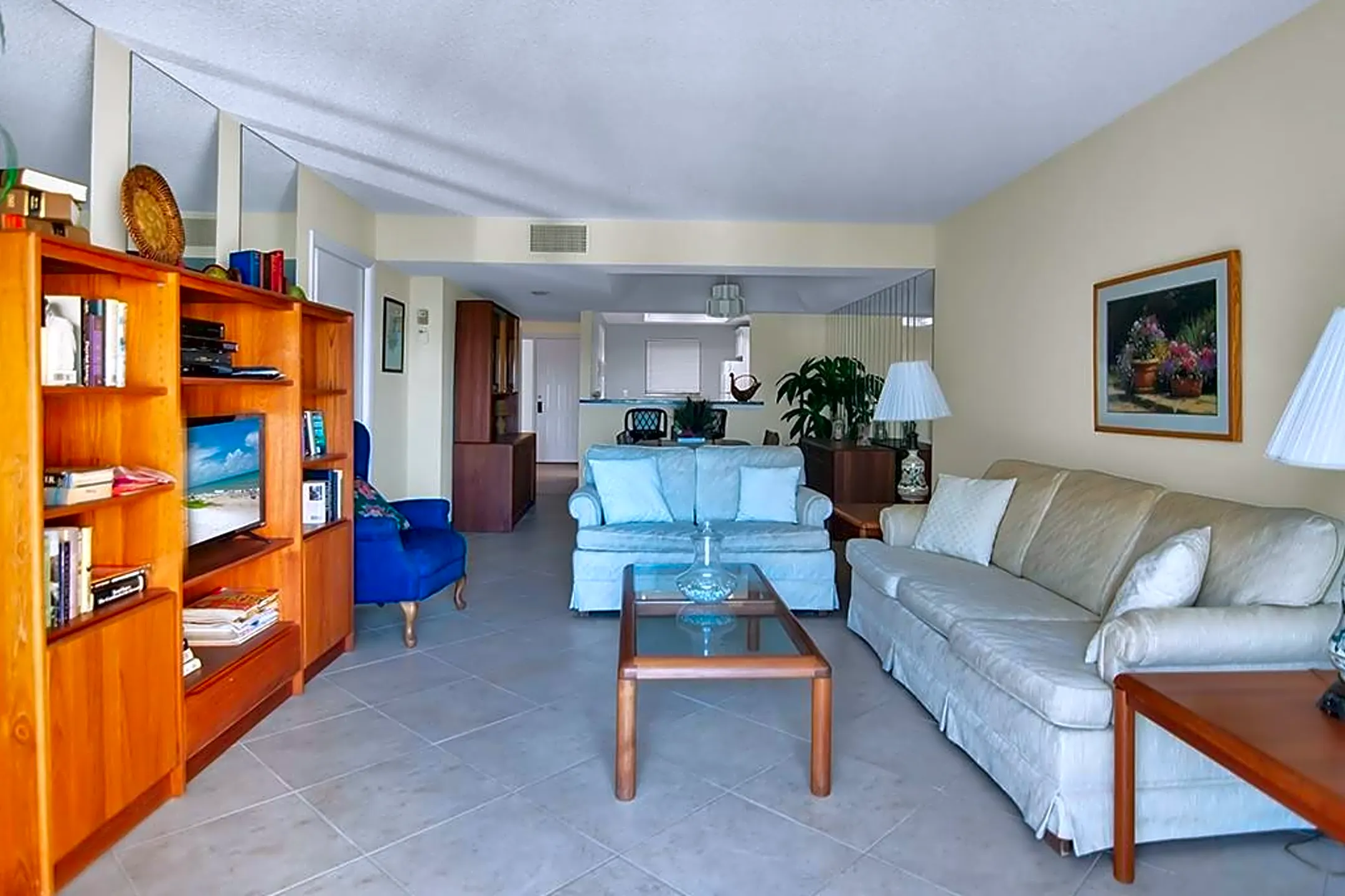 Living Room - 3939 Ocean Dr #307C - Vero Beach, FL