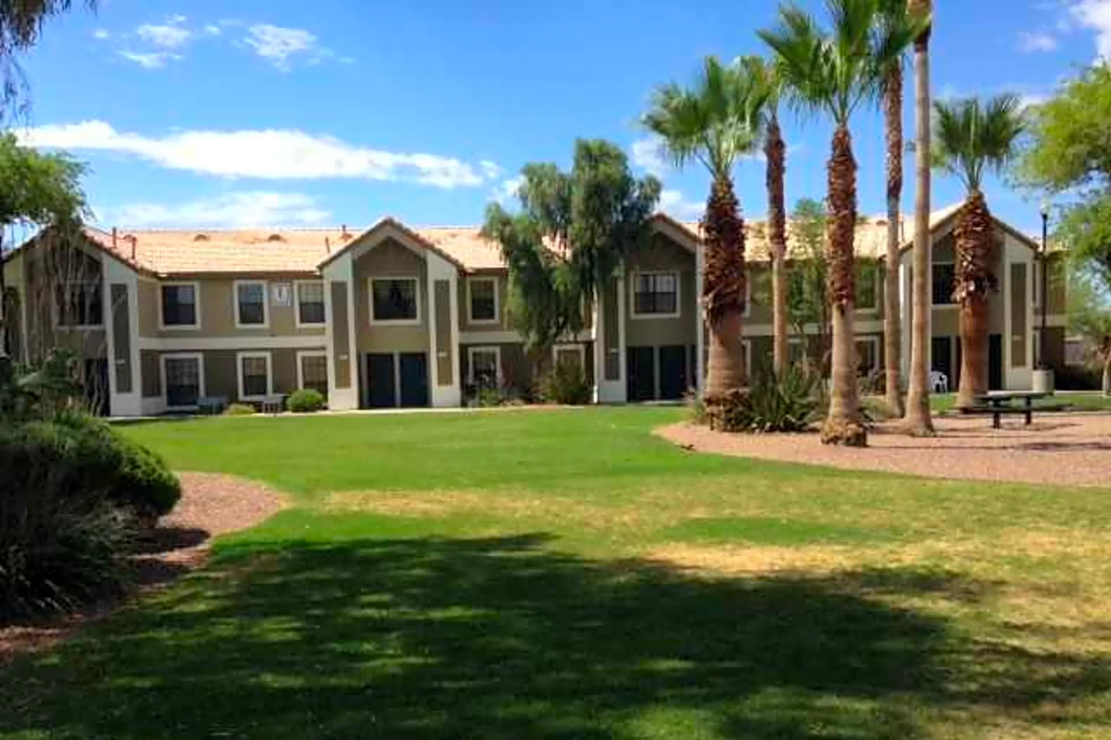 Cottonwood Crossing - 1565 N Wildflower Dr | Casa Grande, AZ Apartments ...