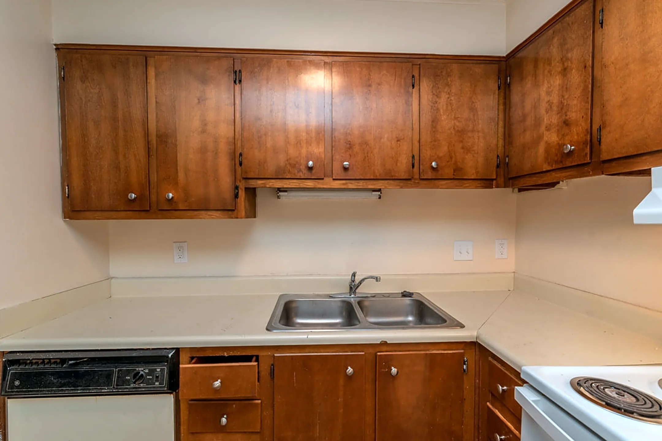 Peach Tree Townhomes. 2461 Damascus Rd Augusta, GA Apartments for