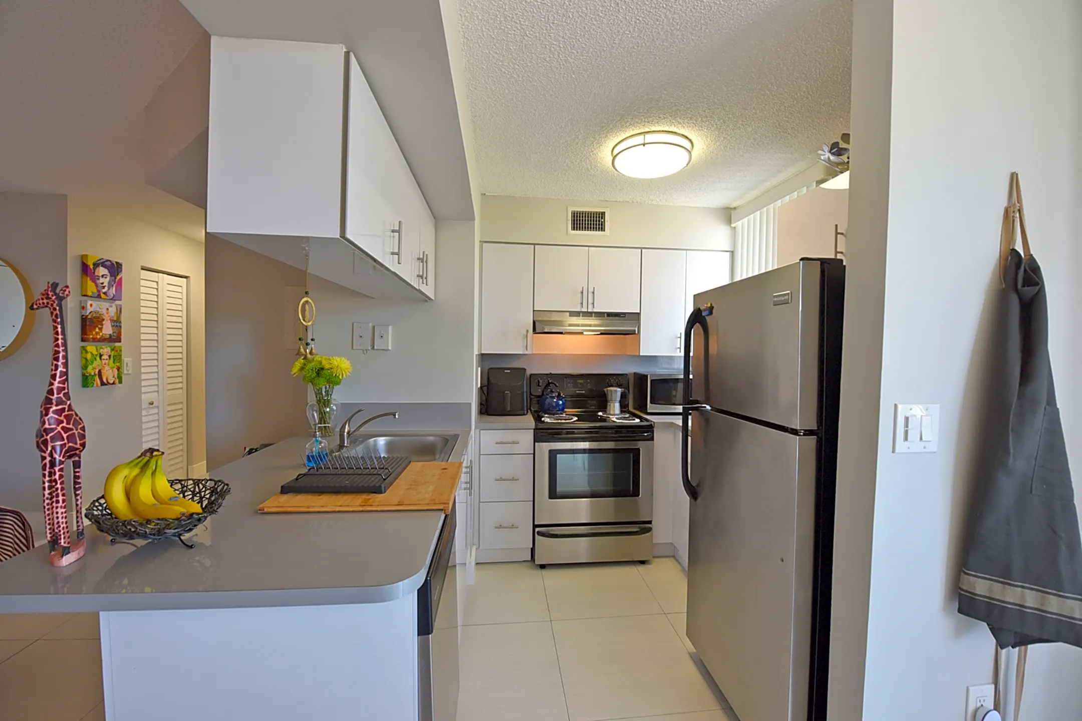 Rue Granville Apartments 70007020 Rue Granville Miami Beach, FL