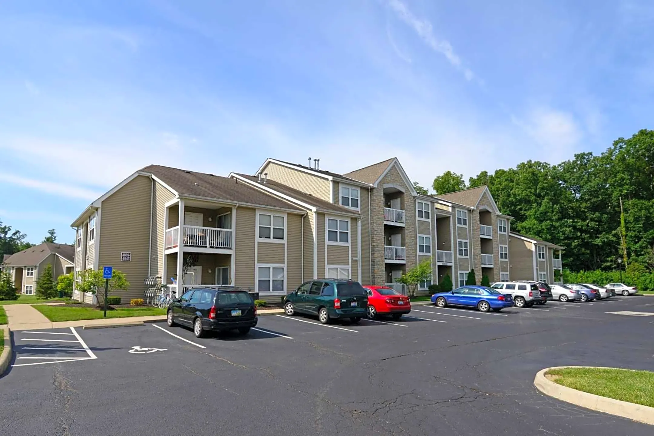 Blendon Woods Luxury Apartments - Westerville, OH 43081