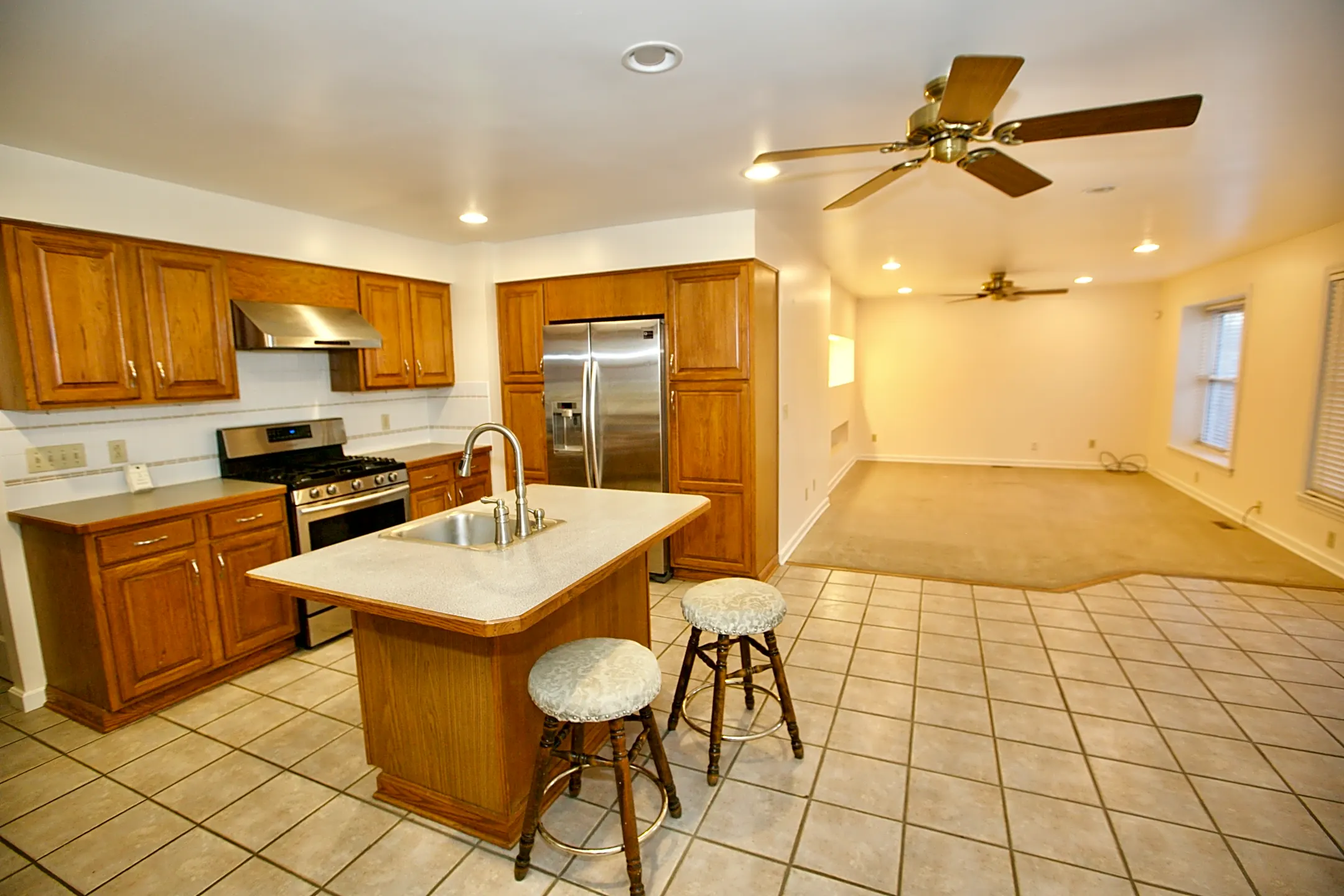 Kitchen - 3252 Medina Ave - Columbus, OH