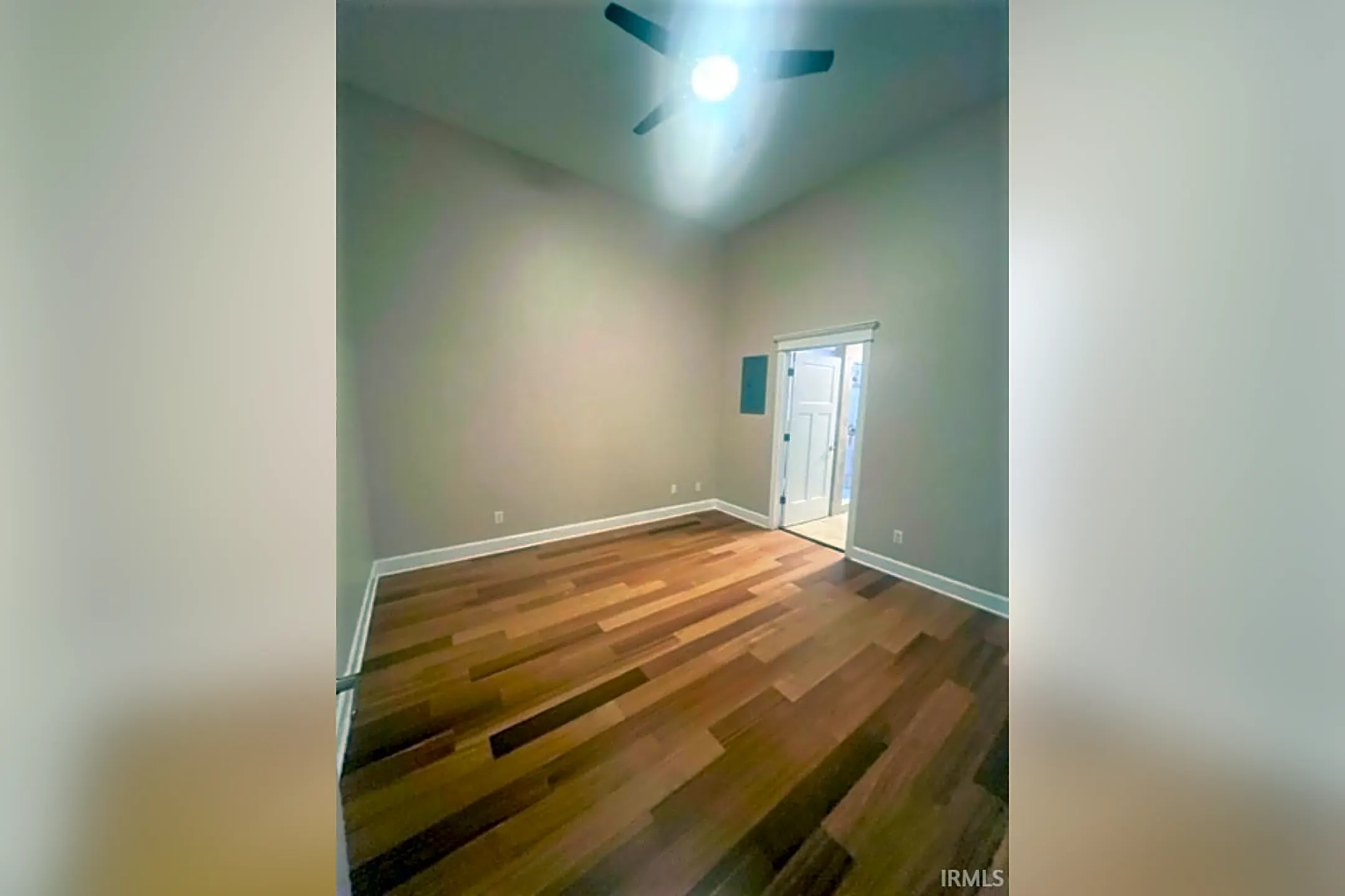 Bedroom - 300 Main St #1 D3 - Evansville, IN