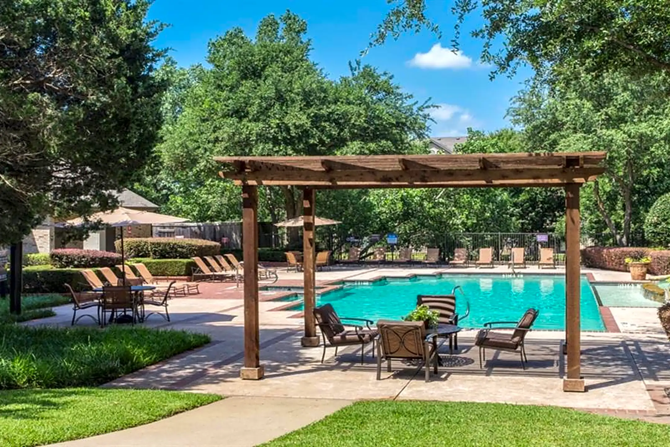 Stoneleigh on Spring Creek Garland, TX 75044