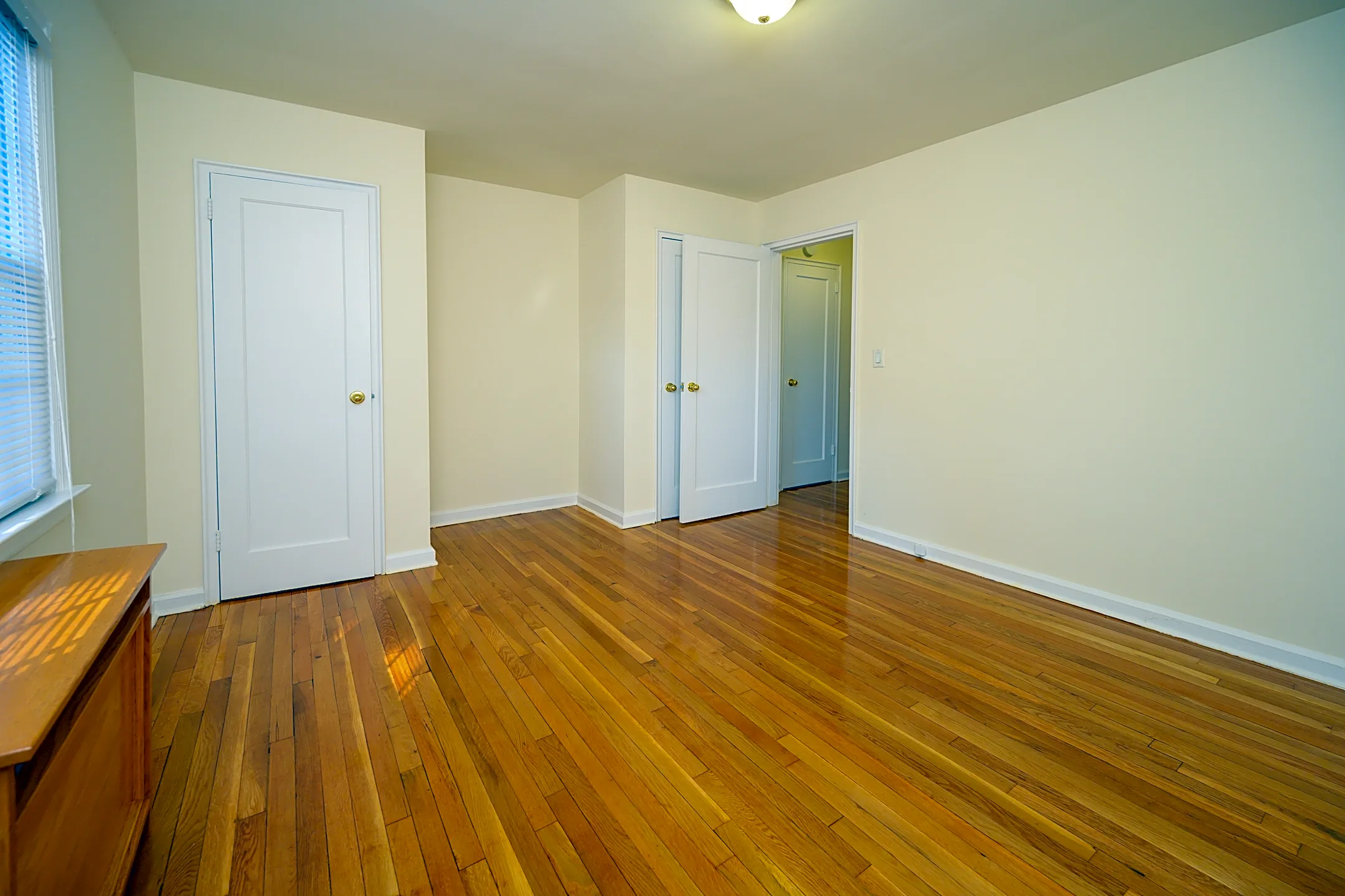 Merritt Gardens 306090 Knickerbocker Road Dumont, NJ Apartments