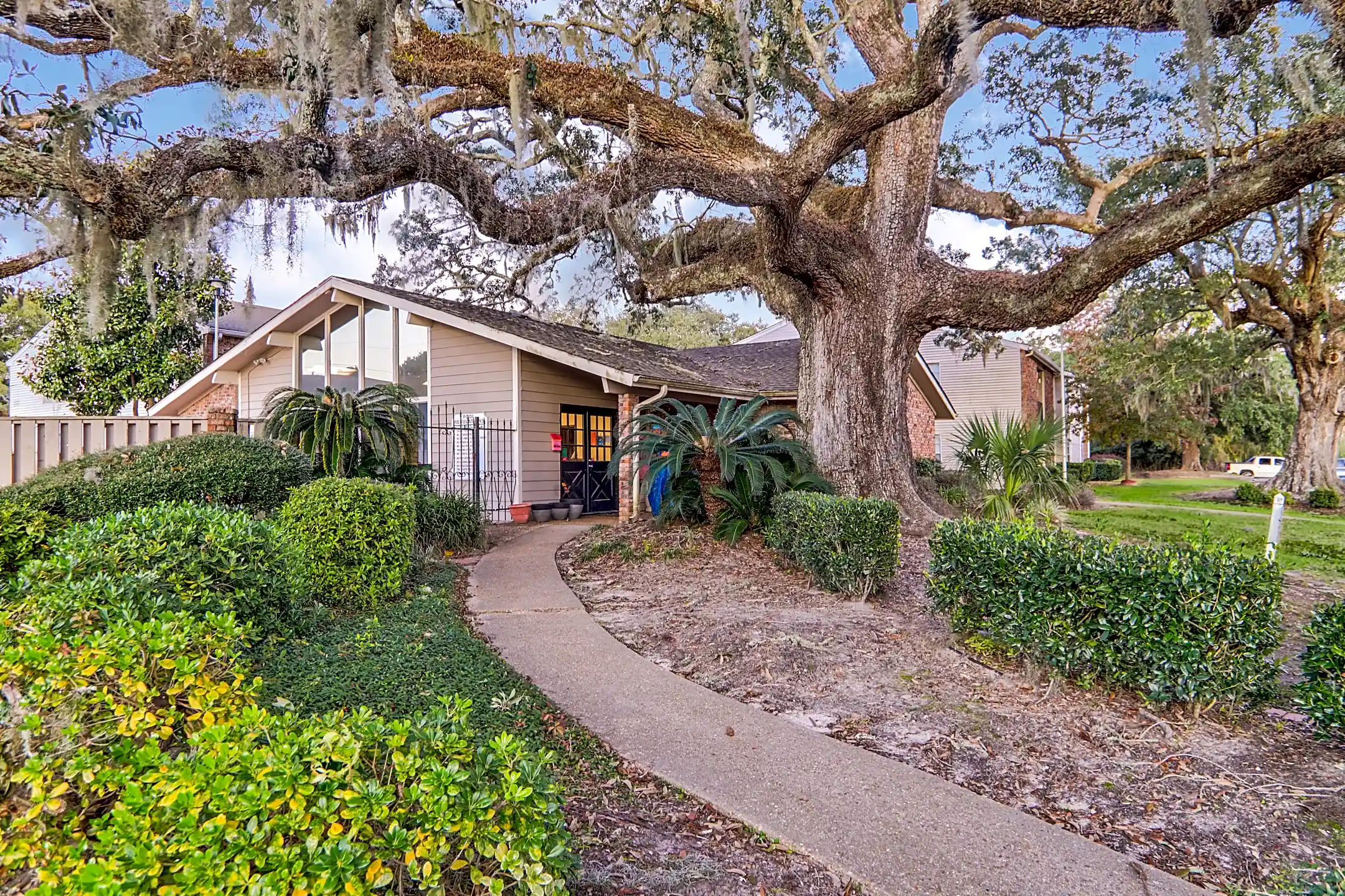 Magnolia Oaks Apartments 2804 Dubarry Dr Gautier, MS Apartments for