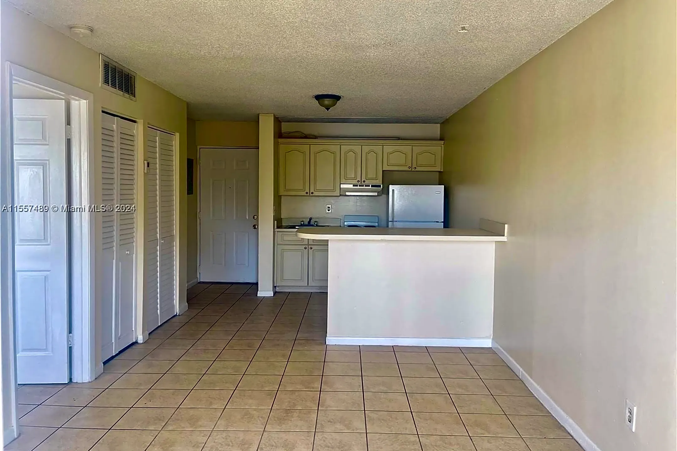 8240 SW 210th St #116 Condos - Cutler Bay, FL 33189