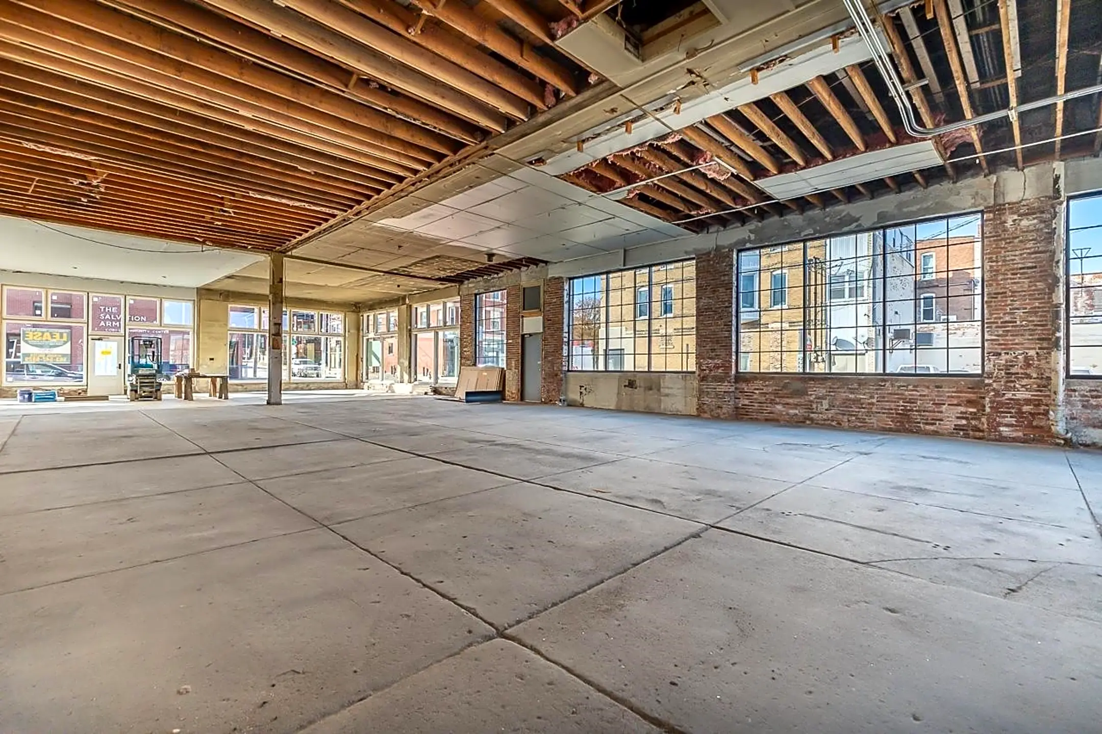 1084 Iowa St - Dubuque, IA