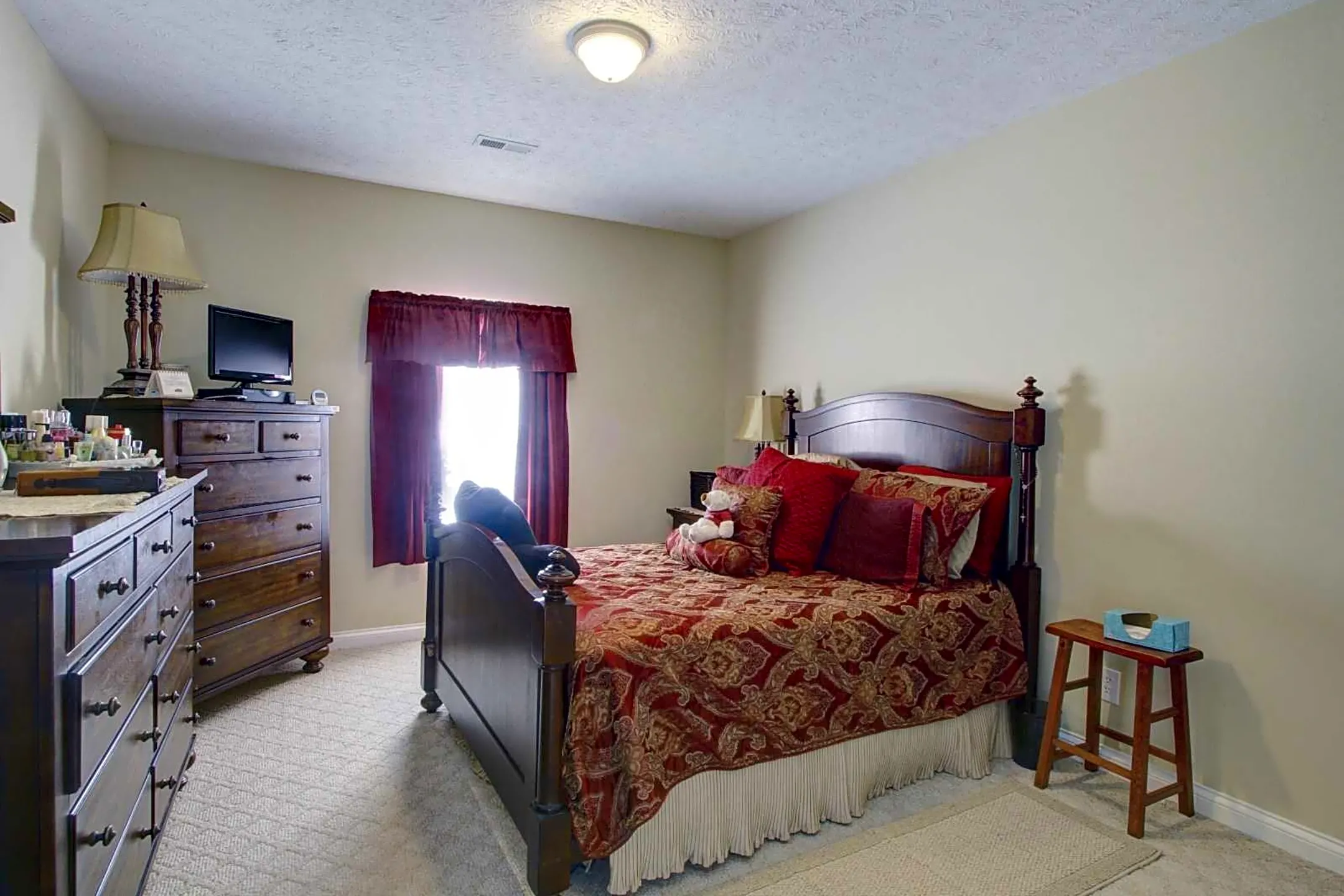 Bedroom - Pin Oak Villas of Kentucky - Radcliff, KY
