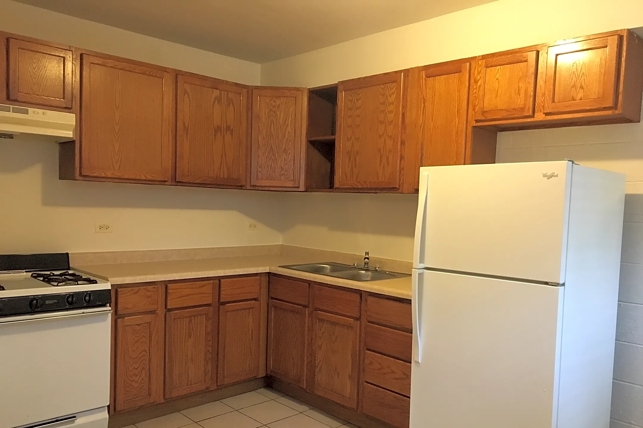 Kitchen - Marquette Apartments - Gary, IN