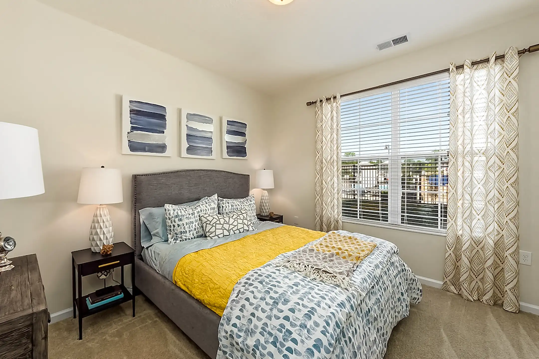 Overland Park 201 Courtright East Road Pickerington, OH Apartments