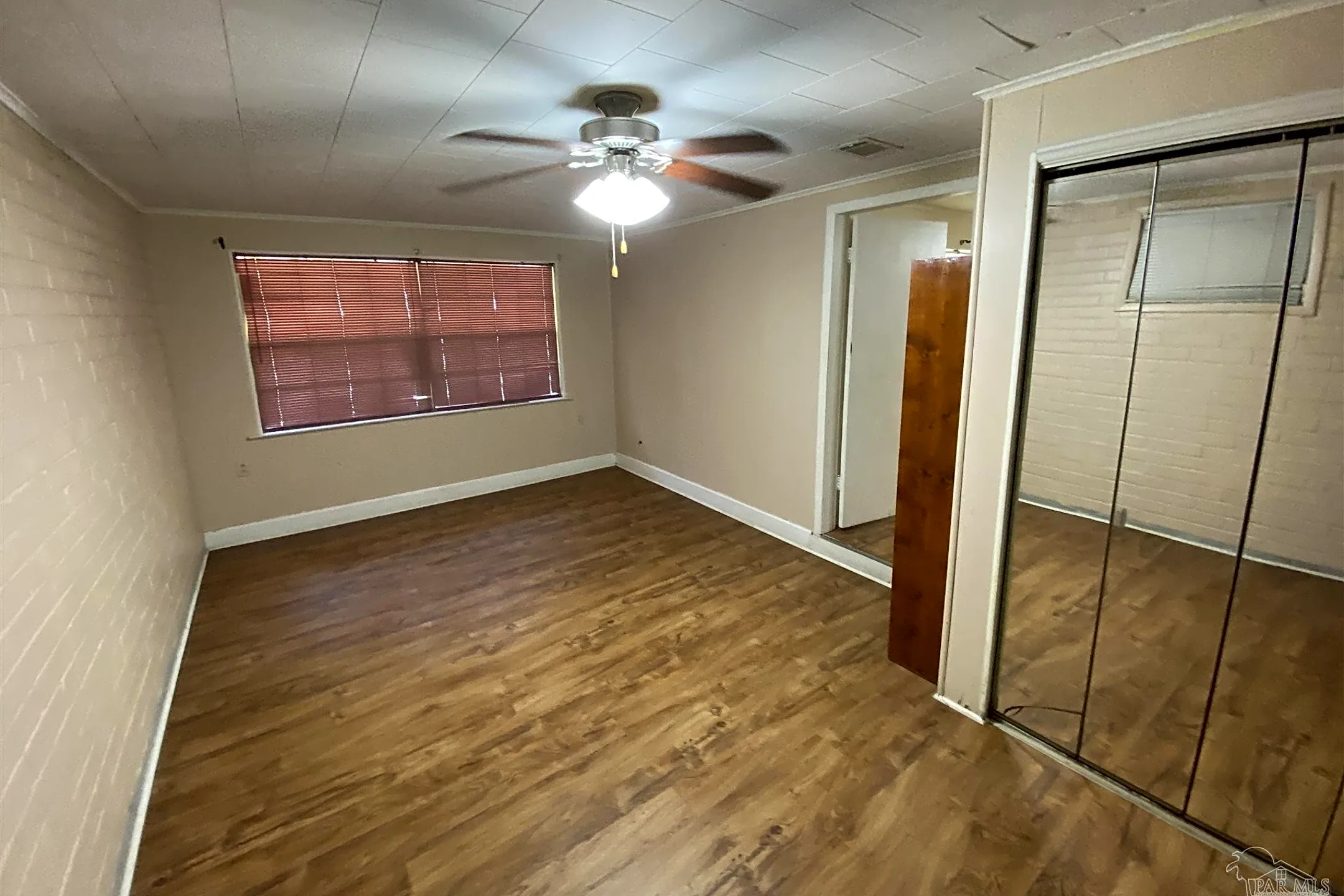 Living Room - 4416 Creighton Rd - Pensacola, FL