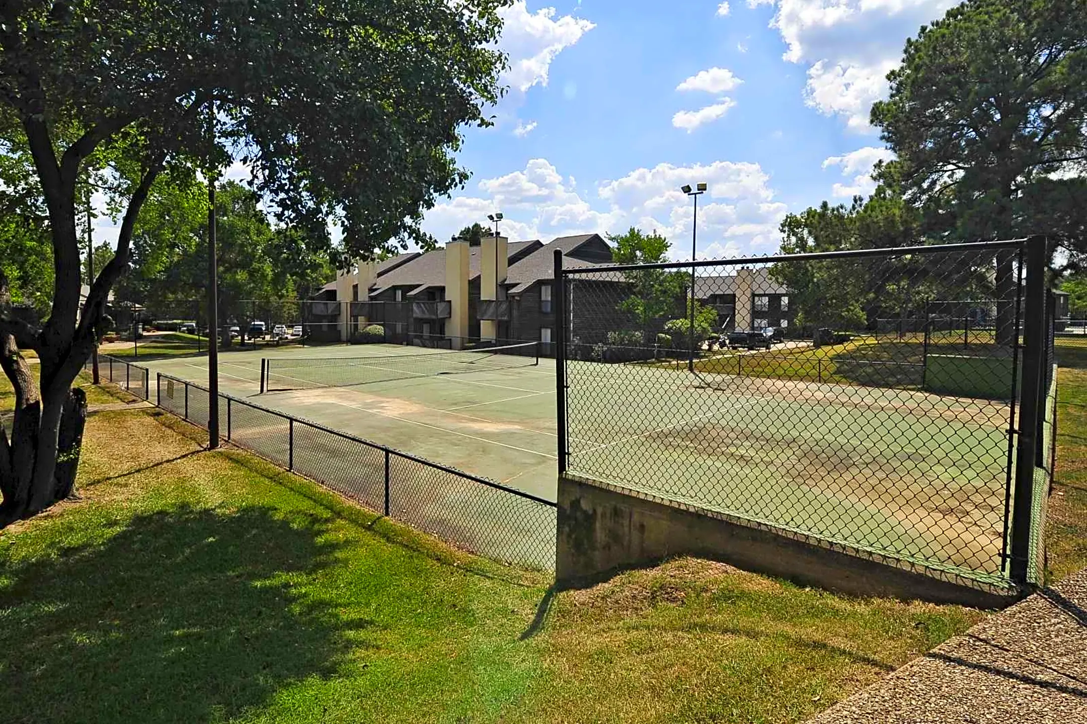 Hillside Apartments - 9250 Dean Rd | Shreveport, LA for Rent | Rent.