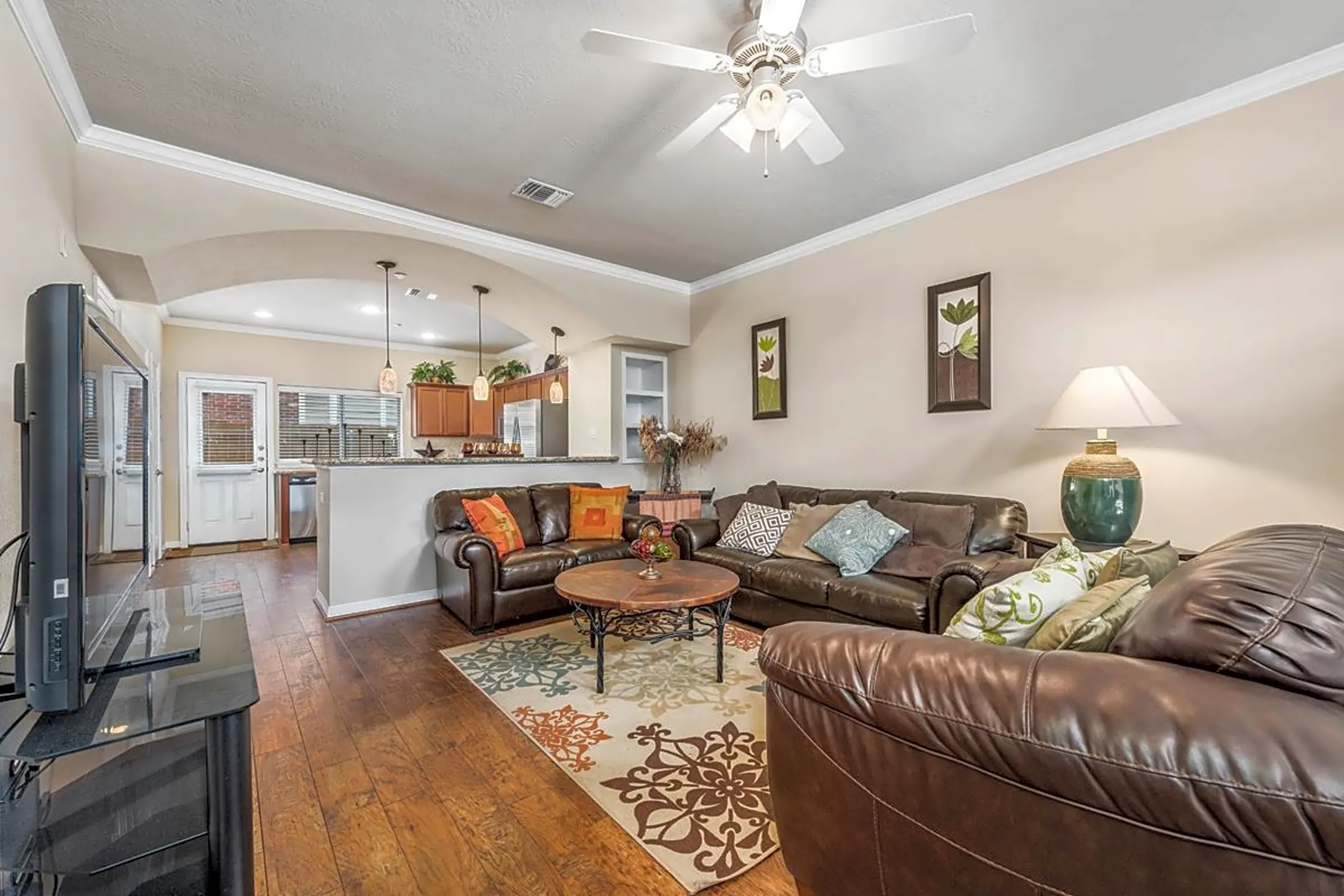 Lakeridge Townhomes - 1198 Jones Butler Rd | College Station, TX ...