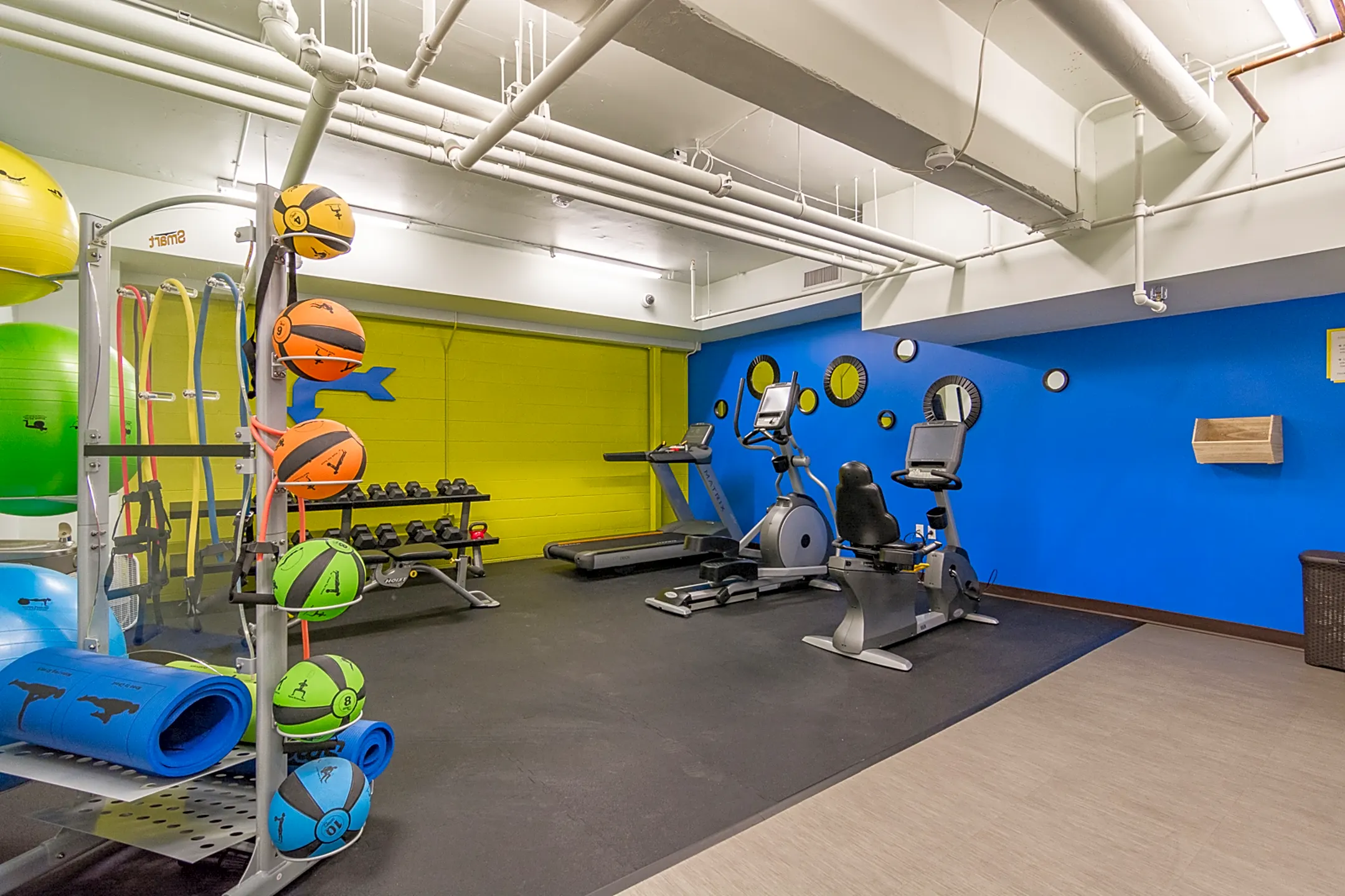Fitness Weight Room - The Randolph Apartments - Des Moines, IA