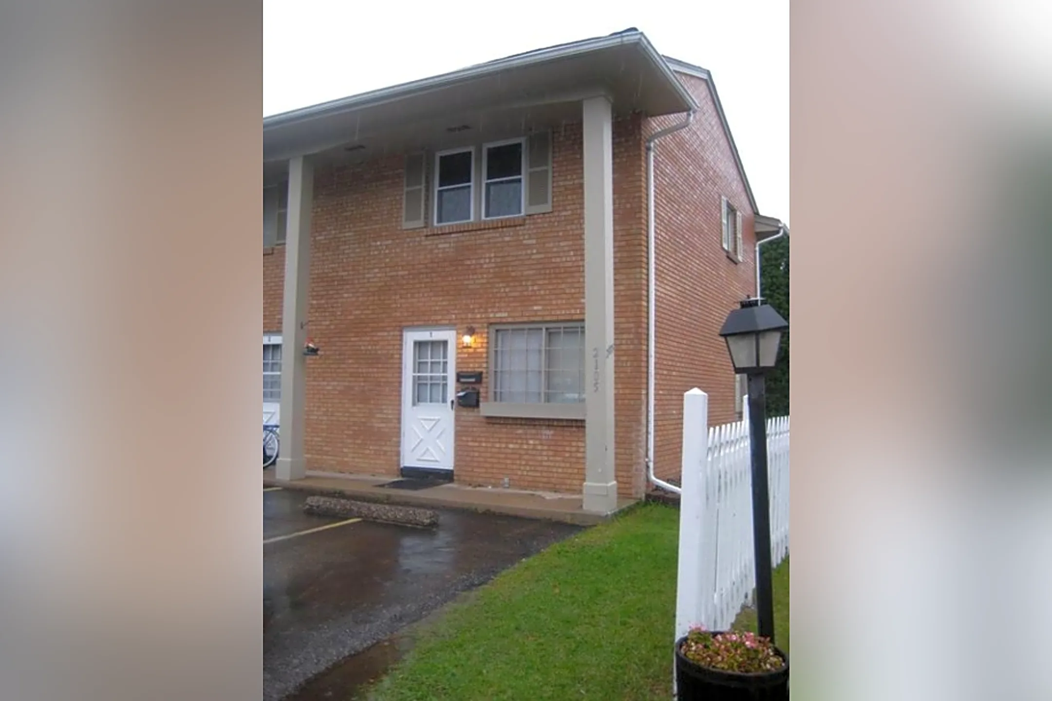 Penn Village Townhomes 2105 W 90th St Minneapolis, MN Apartments