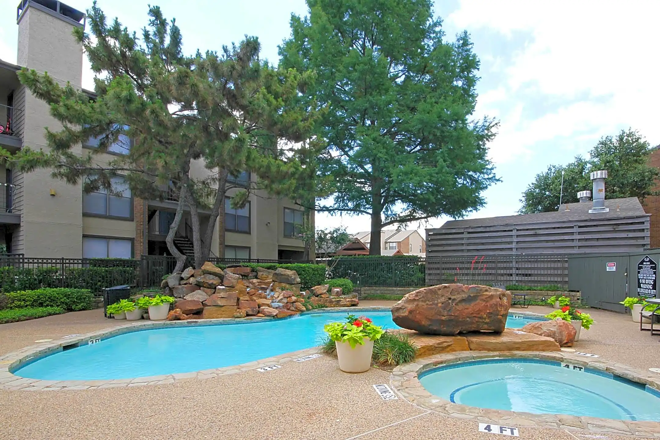 The Glen At Highpoint 9050 Markville Dr Dallas, TX Apartments for