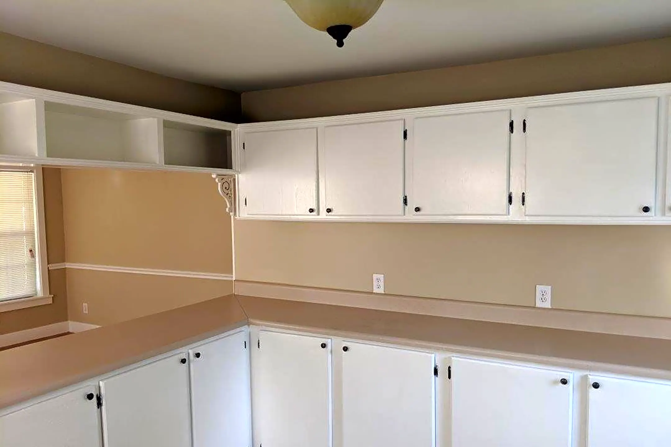 8407 Thomas Ave Houses Leeds, AL 35094