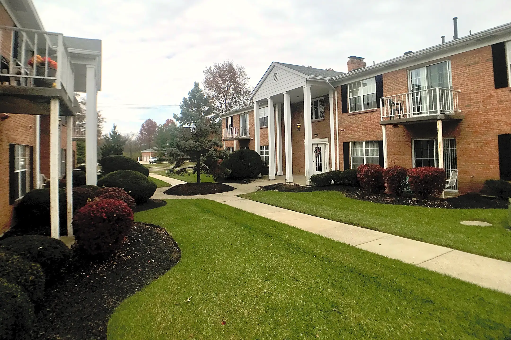 Diamond Oaks Apartments Cincinnati, OH 45248