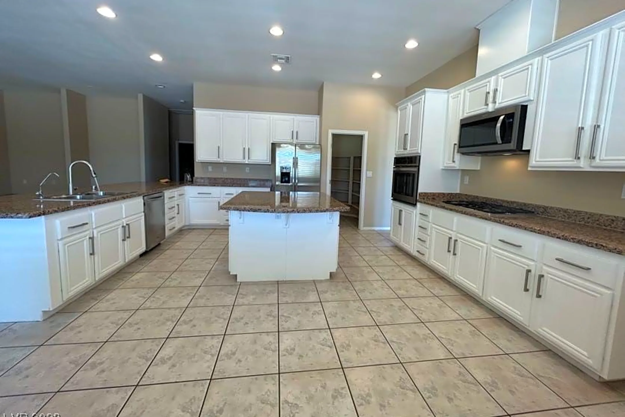 Kitchen - 9735 Phoenician Ave #0 - Las Vegas, NV