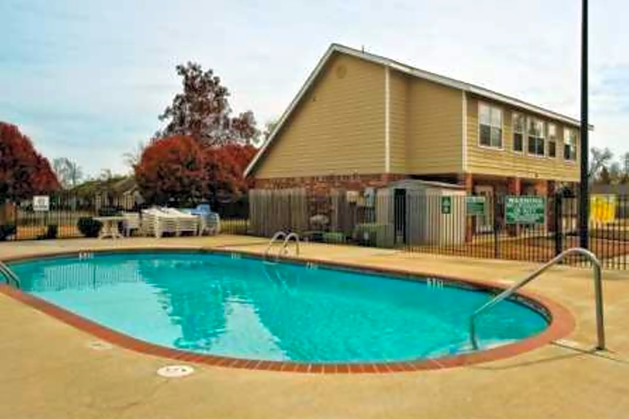 Remington Park Apartments - Siloam Springs, AR 72761