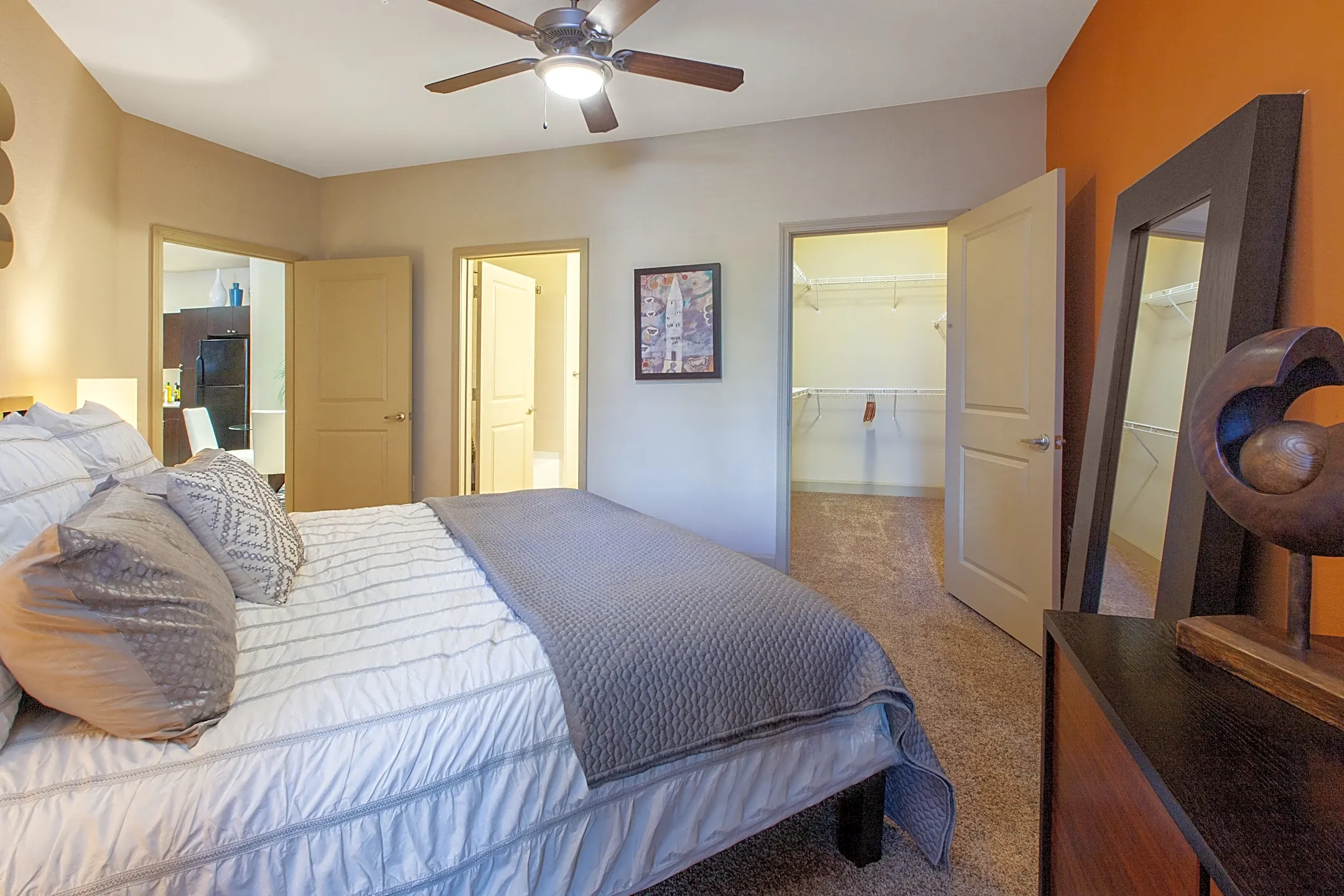 Market Station Kansas City, MO 64105