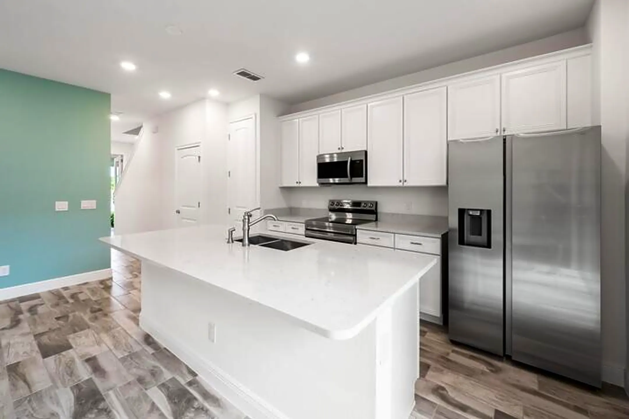 Kitchen - 8209 Surf St - Kissimmee, FL