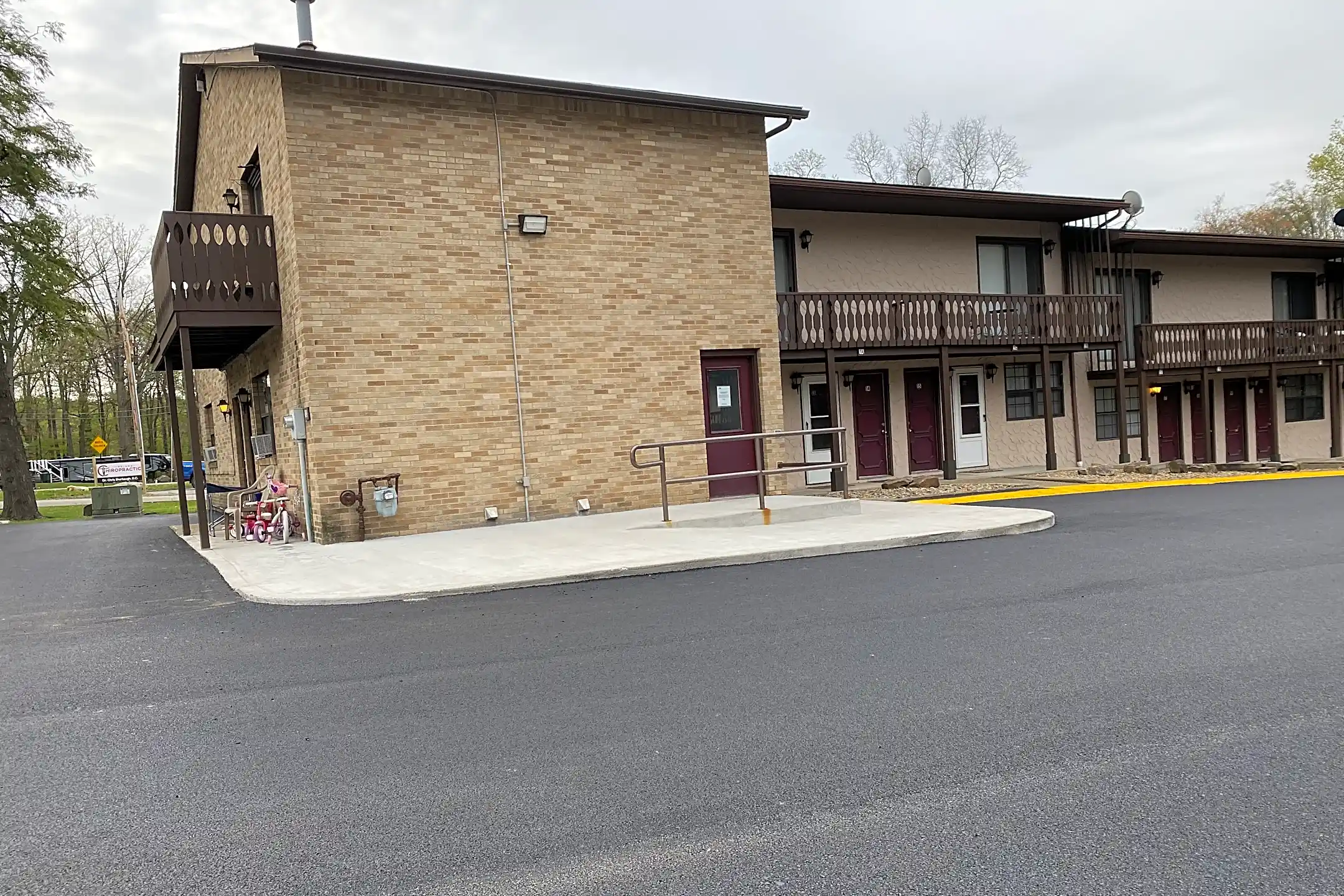 250 Rustic Lodge Rd Apartments Indiana, PA 15701