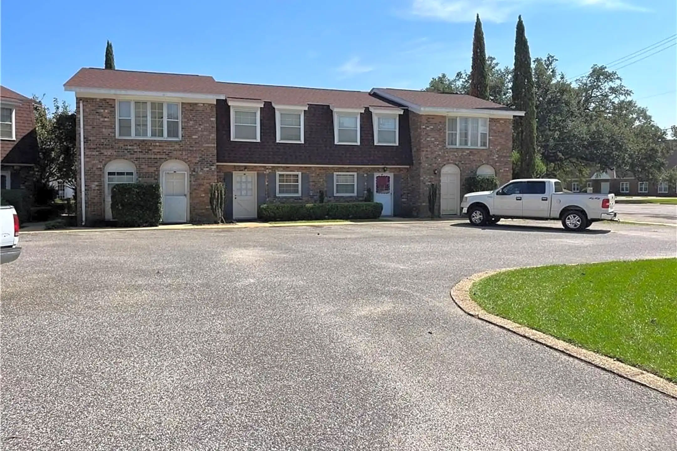 208 McMillan Ave Apartments Bay AL 36507