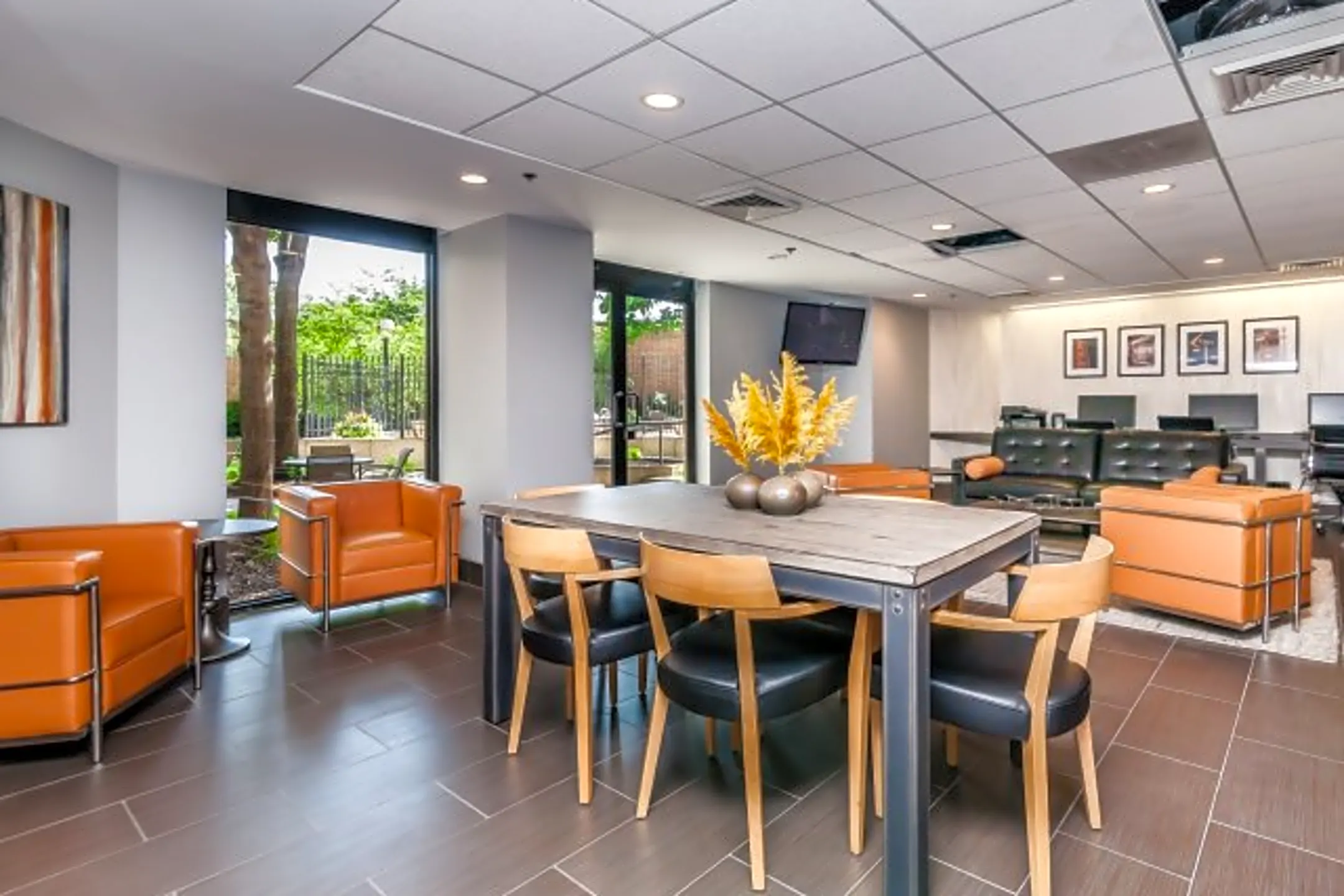 Hancock Square at Arlington Station 200 N Arlington Heights Rd