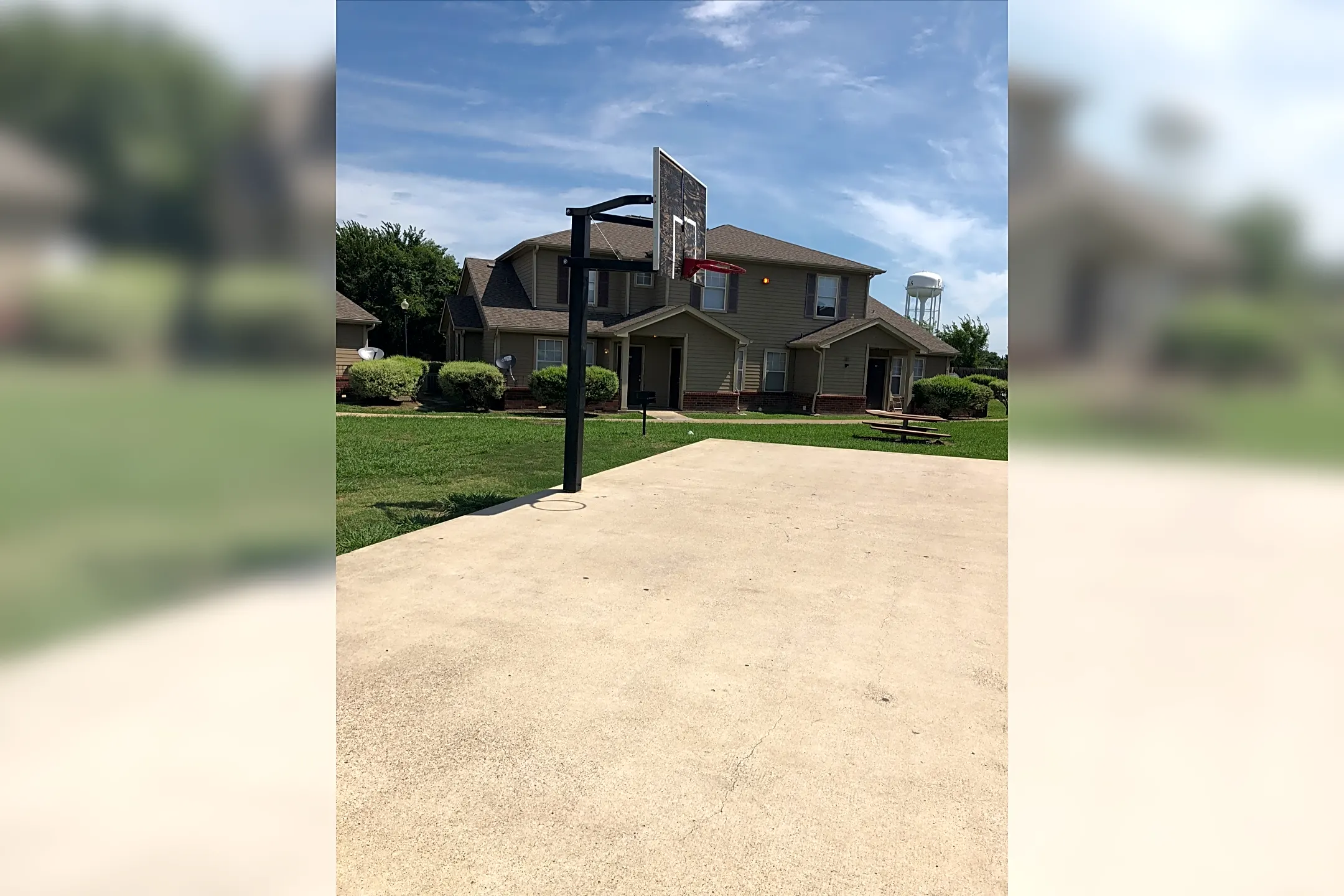 Pool - Creekside Terrace Apartments - Ennis, TX