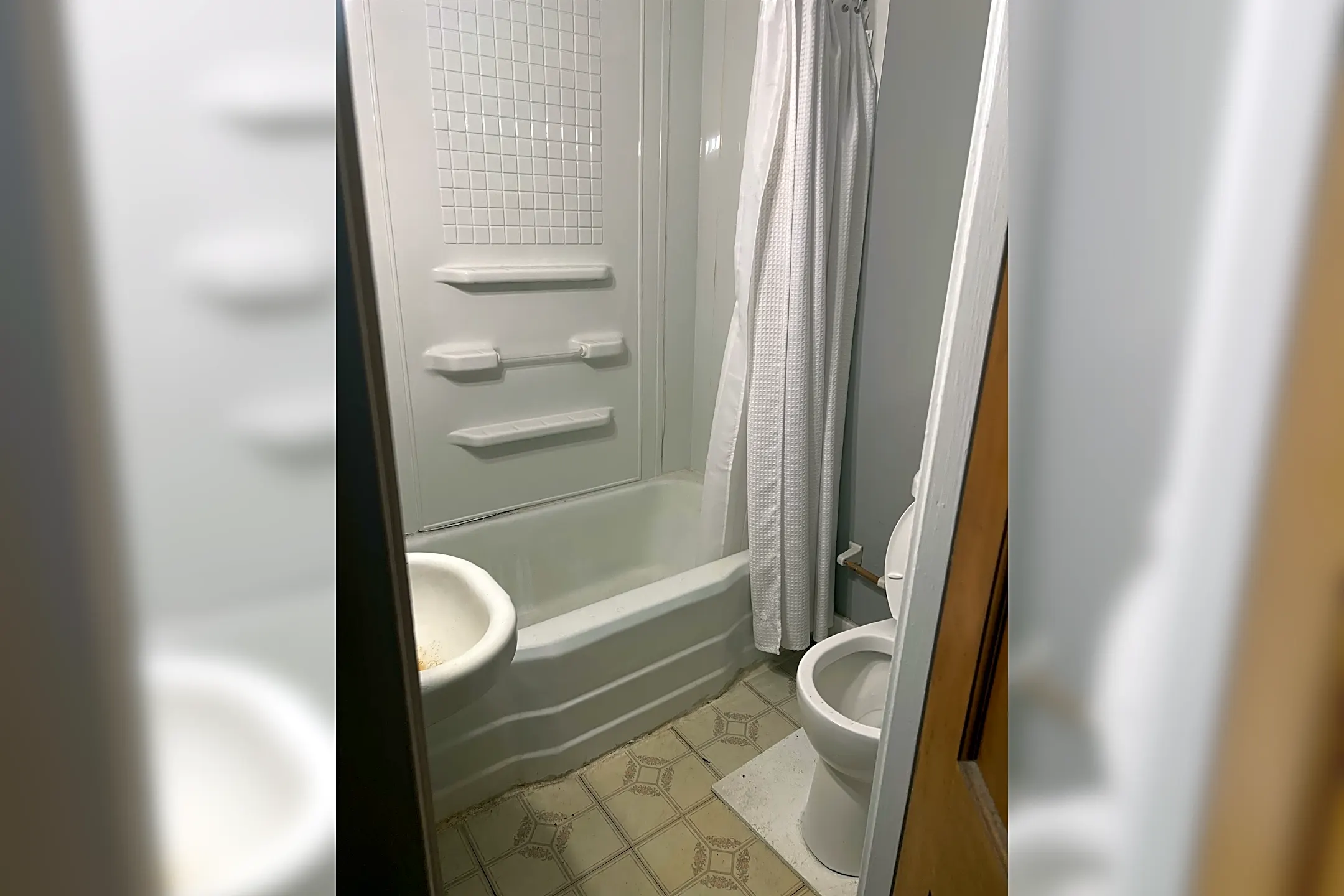 603 E McKenney St Apartments Dixon, IL 61021