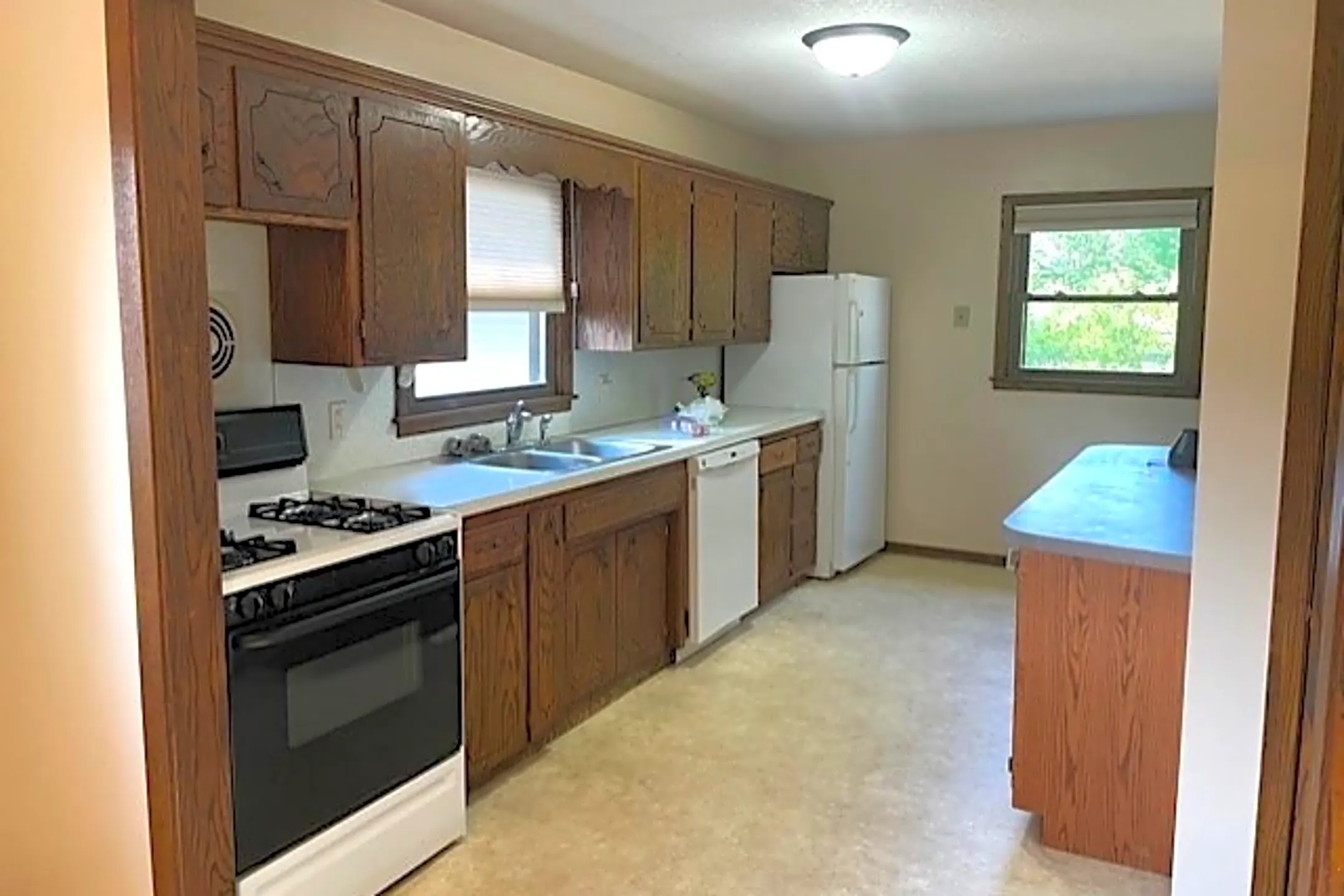 641 4th Ave NE Houses Osseo, MN 55369