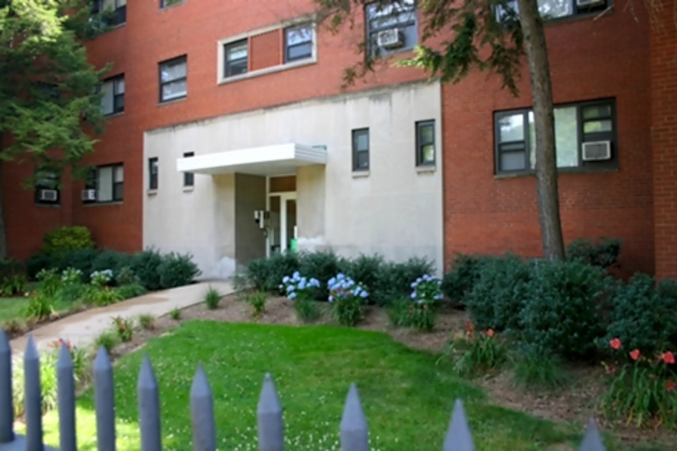 Negley Garden Apartments