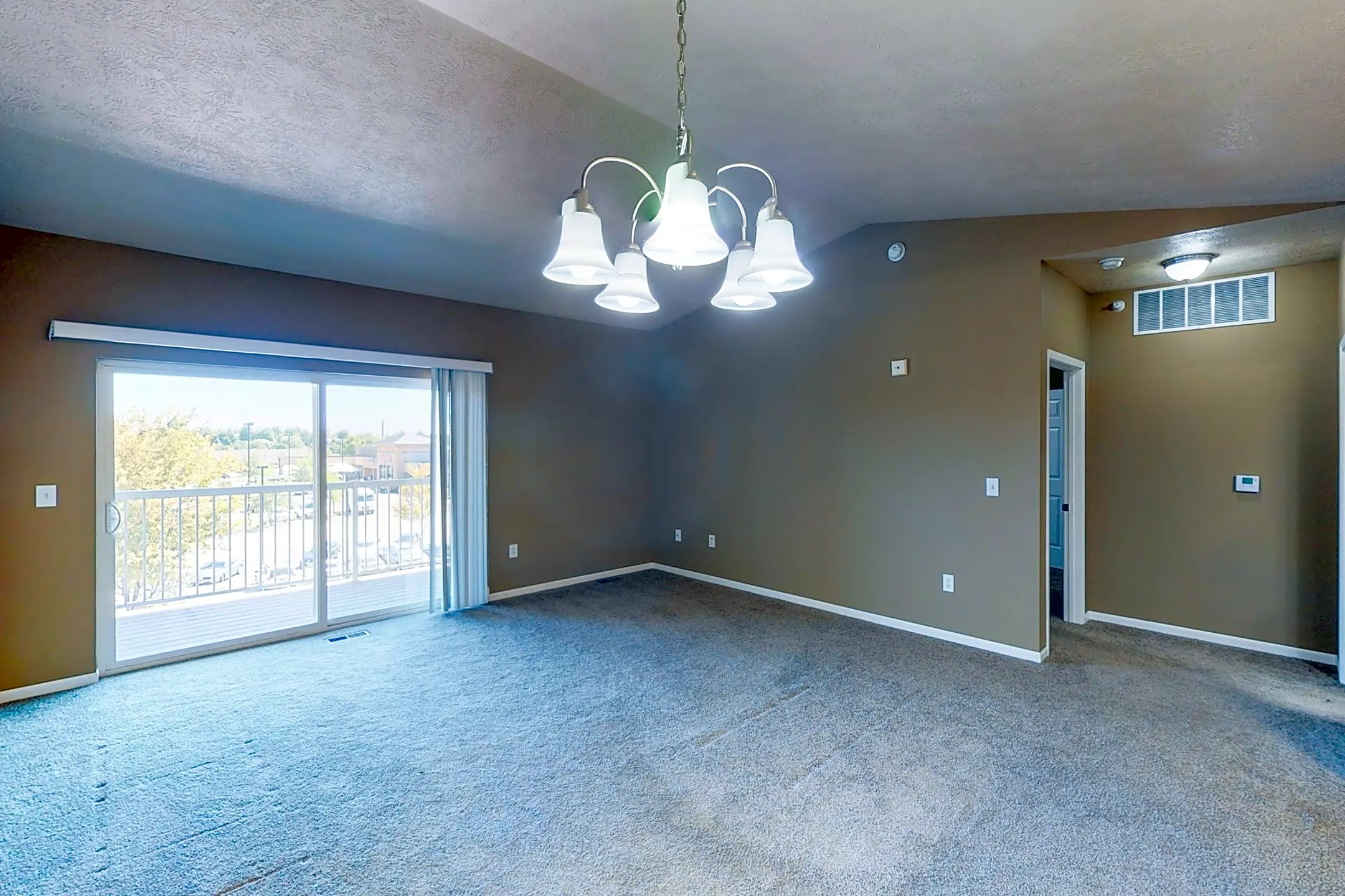 MacArthur Square Apartments 5000 S MacArthur Ln Sioux Falls, SD