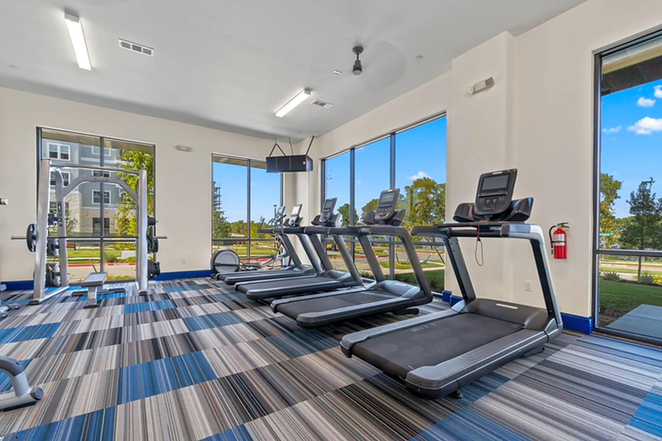 Fitness Weight Room - Mansions on the Lake - Rowlett, TX