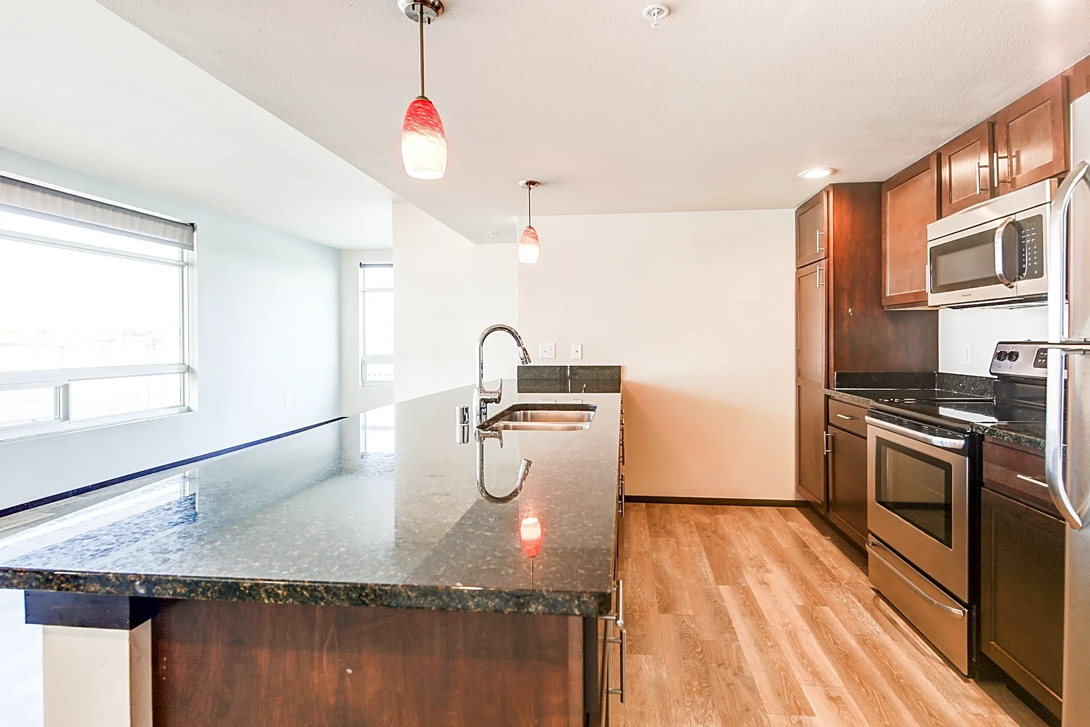 Galaxie High Rise Apartments Madison, WI 53703