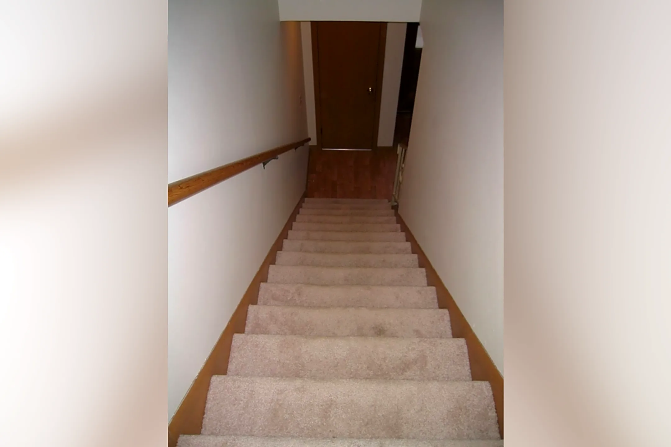 Penn Village Townhomes 2105 W 90th St Minneapolis, MN Apartments