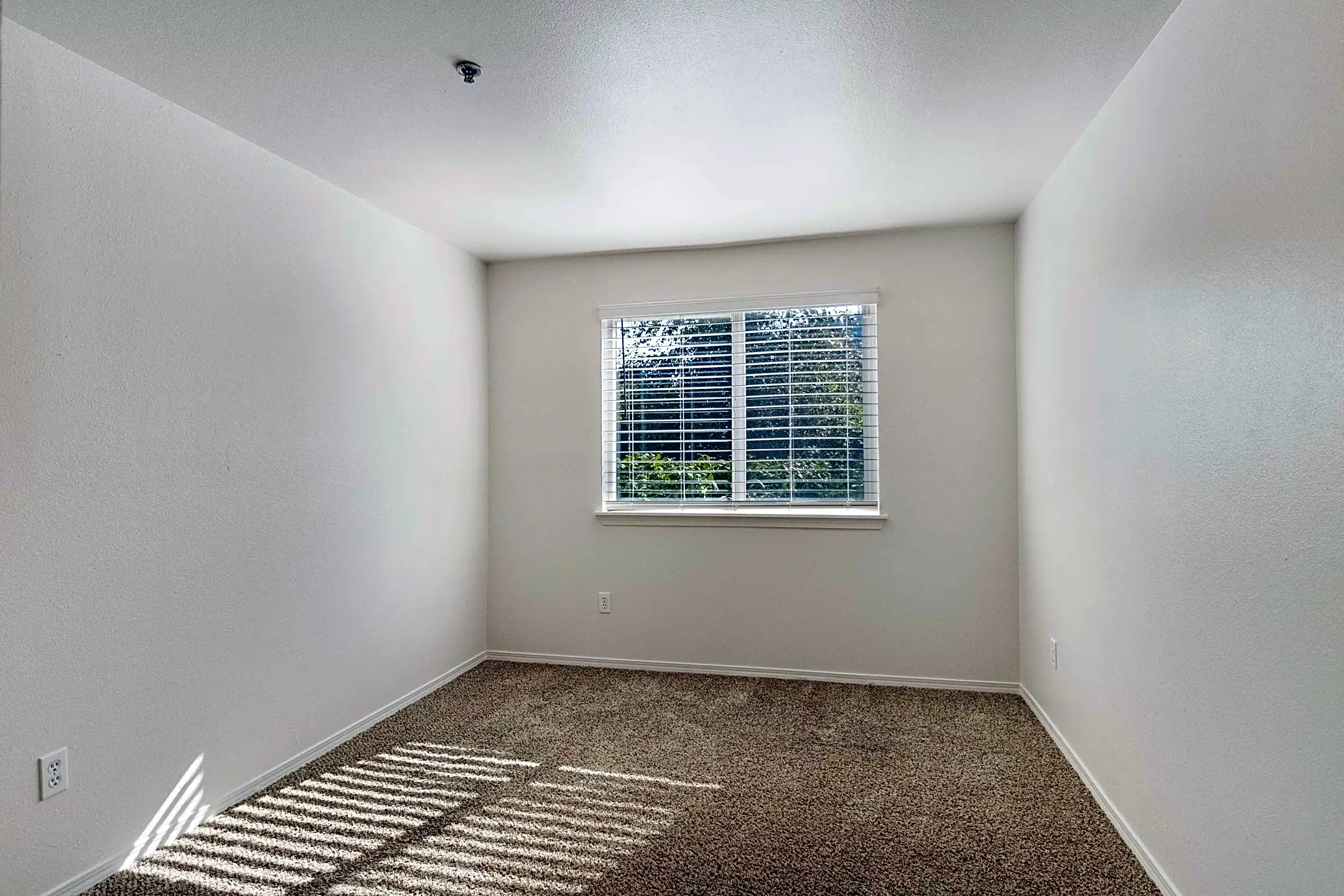 Westwood Park Apartments 815 Eatonville Hwy W Eatonville, WA