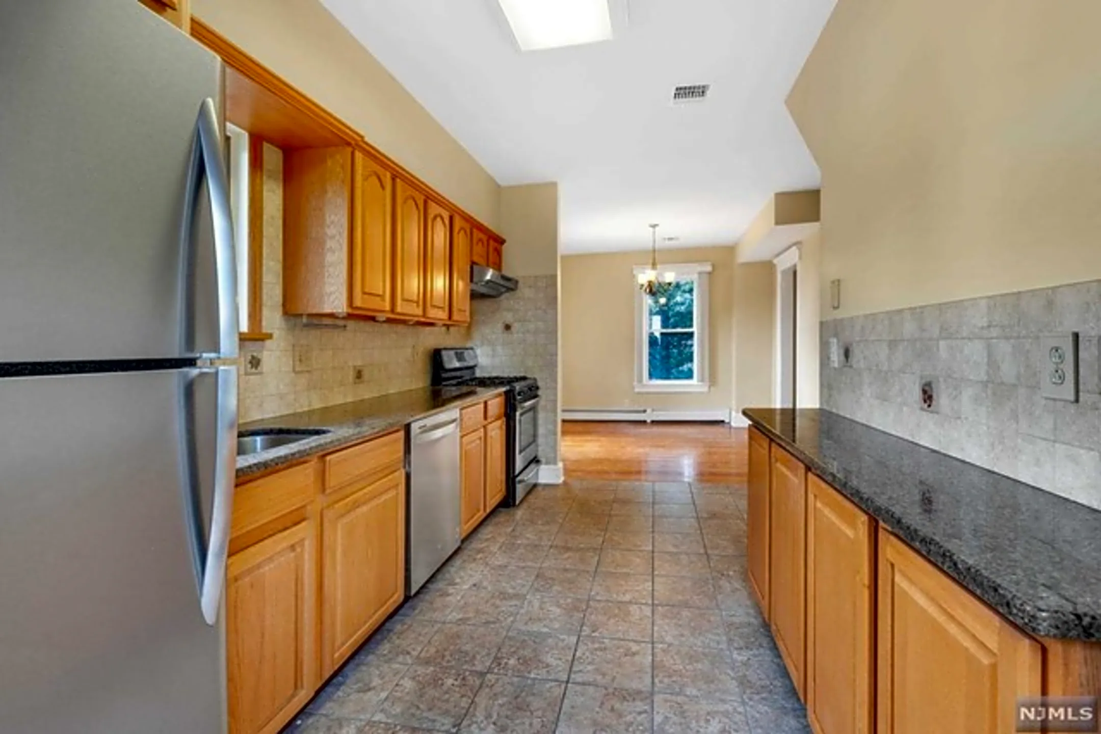 Kitchen - 16 N Farview Ave - Paramus, NJ