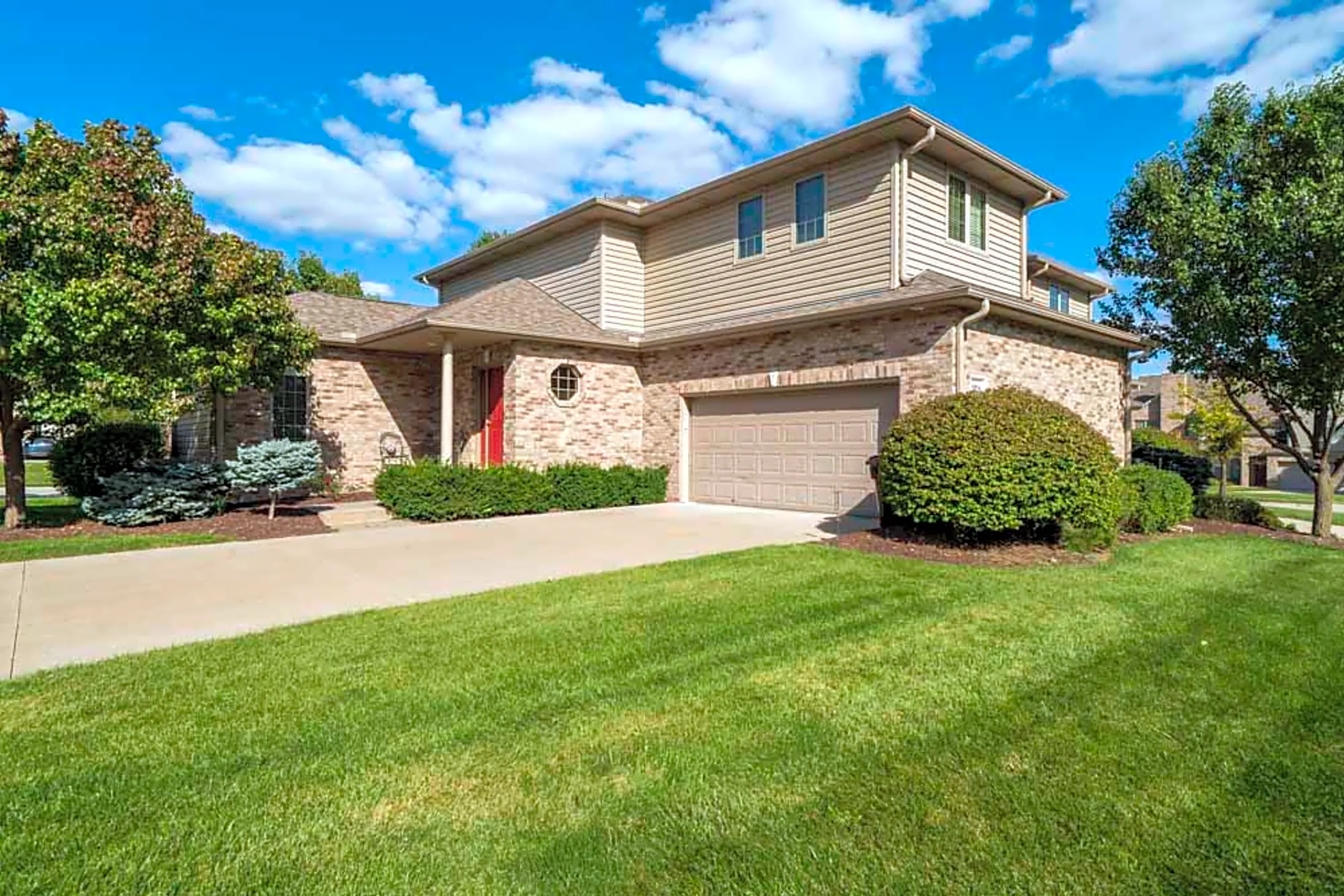 Stone Creek Villas - Omaha, NE 68116