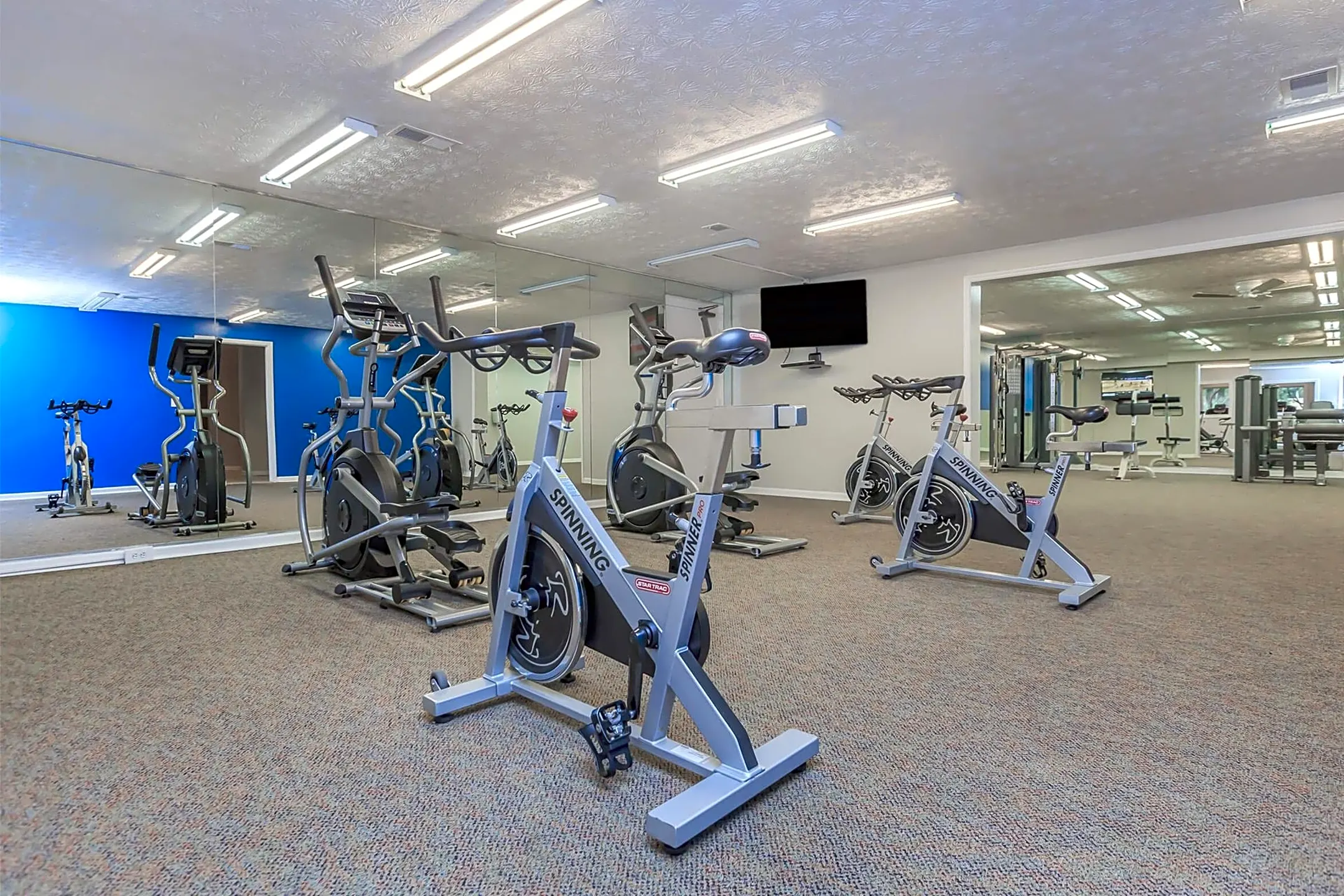 Fitness Weight Room - Hampton Place Apartments - Columbus, GA