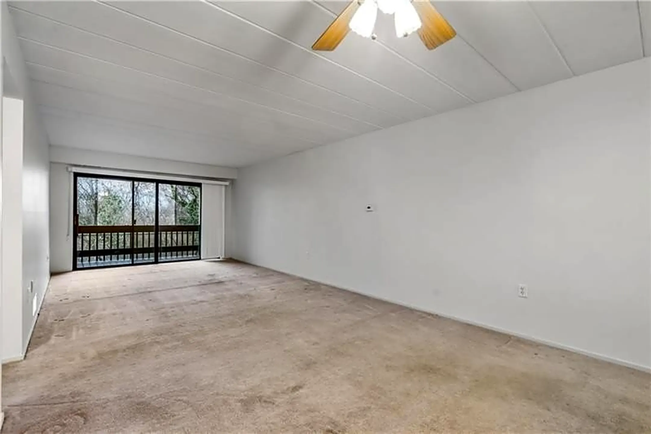 2034 Swallow Hill Rd 403 Condos Pittsburgh, PA 15220