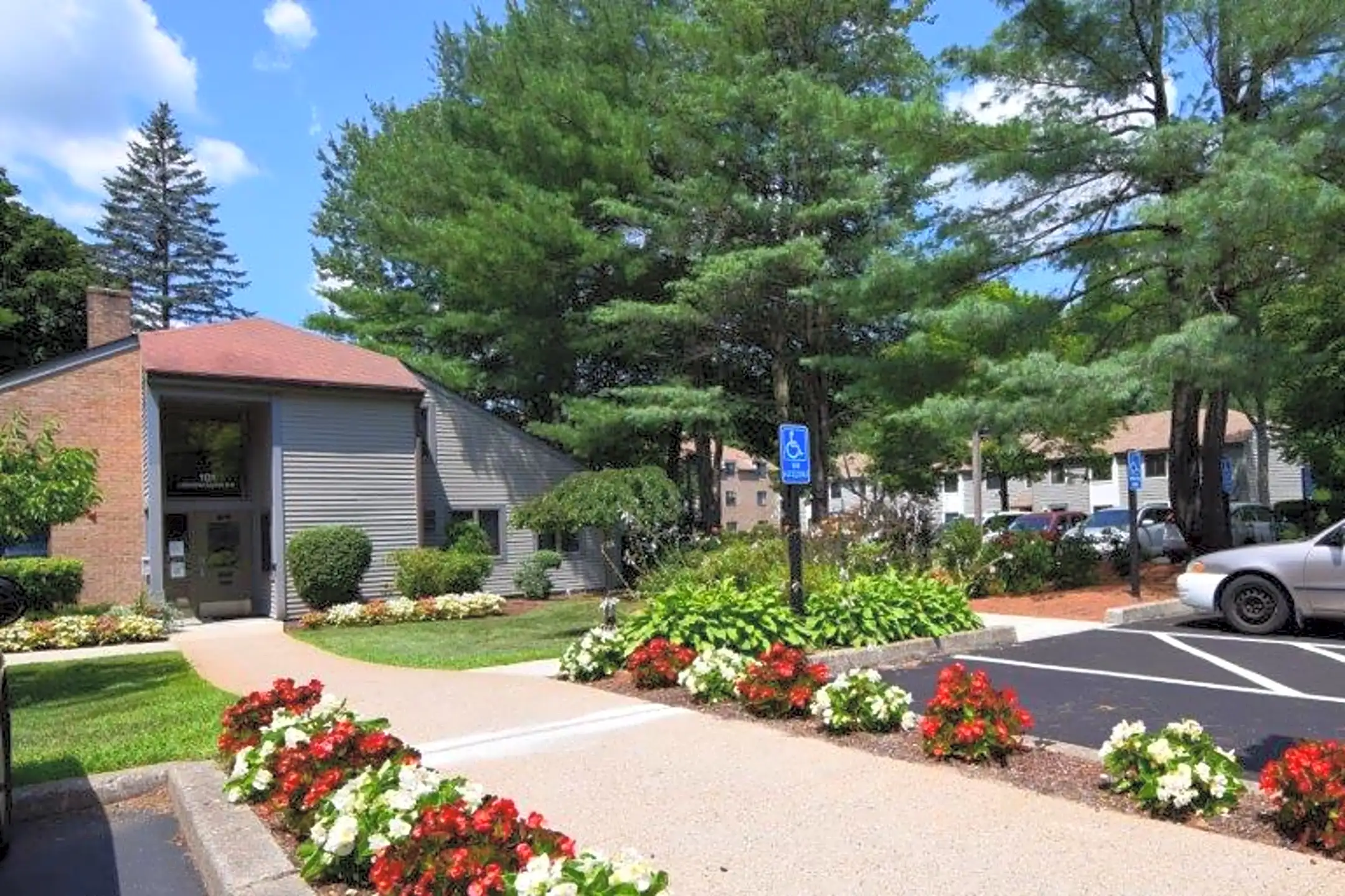 Ramblewood Apartments 101 Longmeadow Dr Holbrook, MA Apartments for