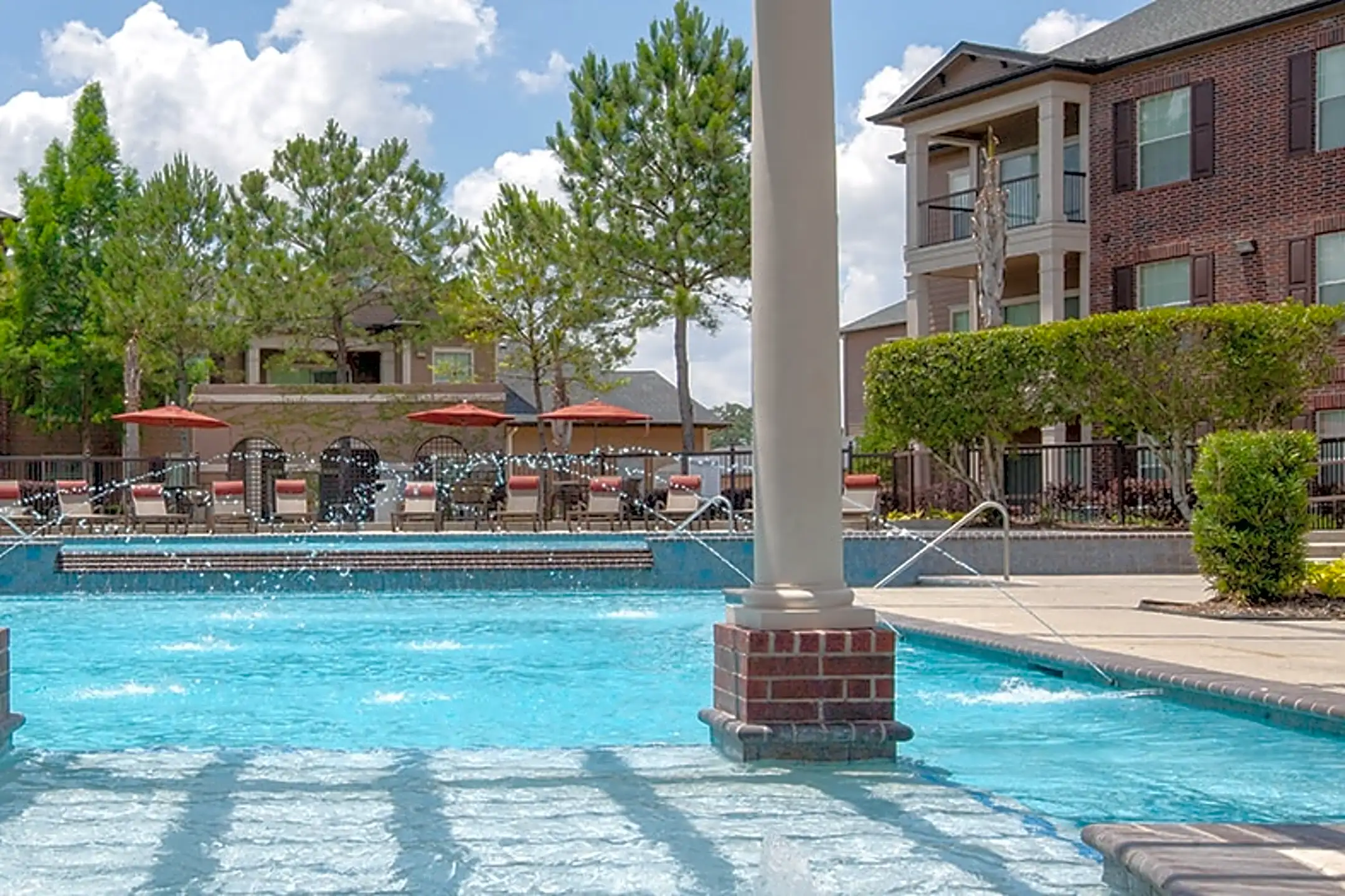 MAA Fall Creek 8330 N Sam Houston Pkwy E Humble, TX Apartments for